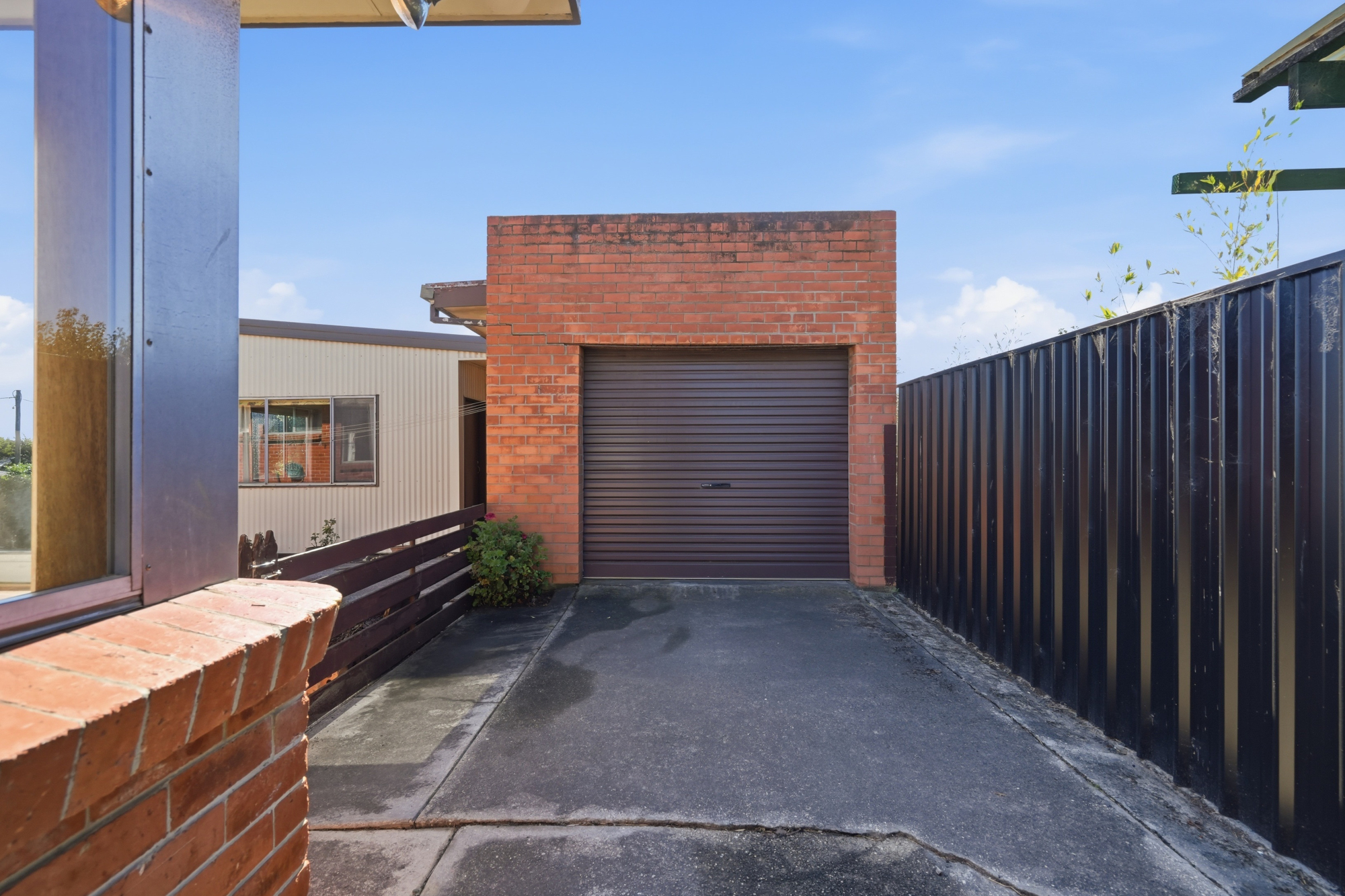 33 South Street, George Town