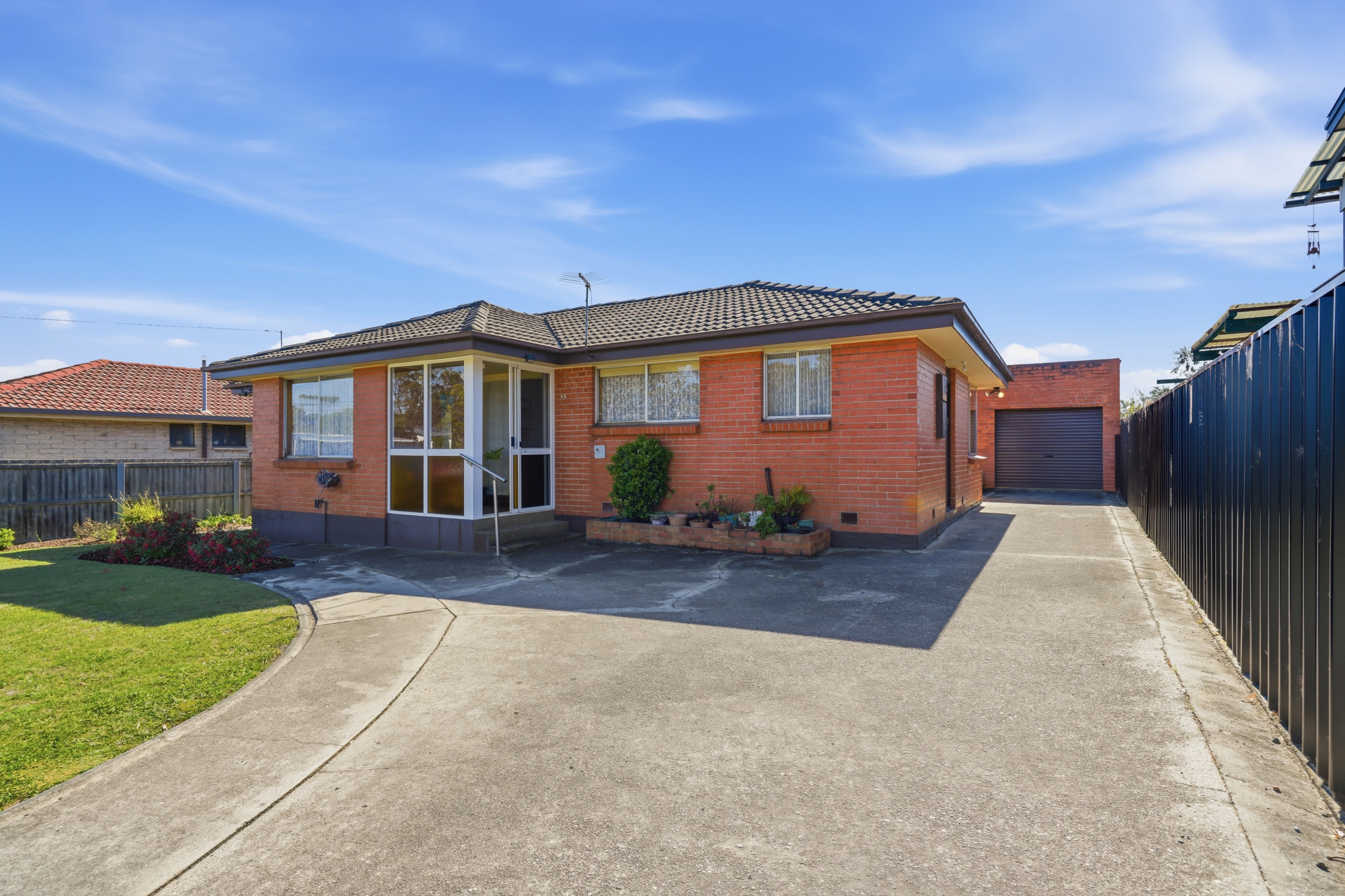 33 South Street, George Town