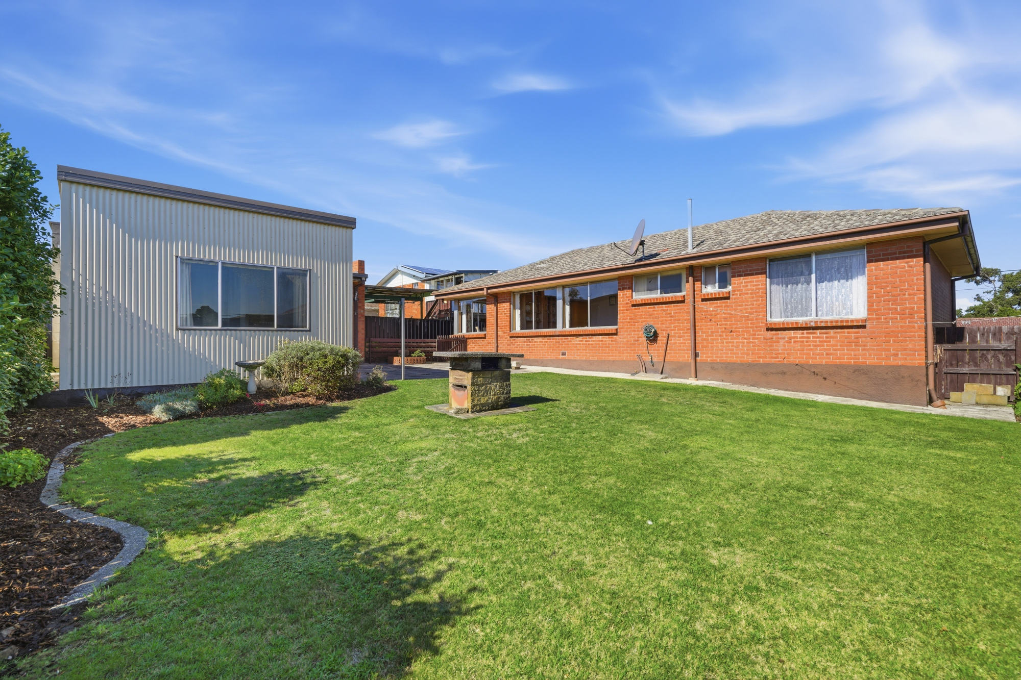 33 South Street, George Town