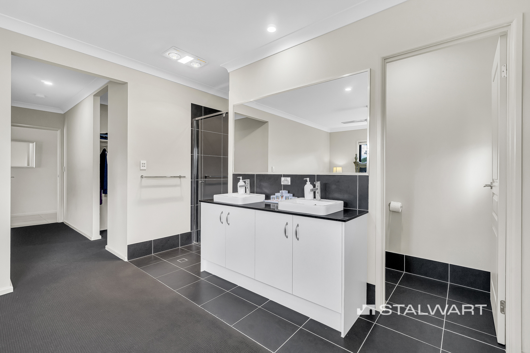 115 Teal Circuit, GREENBANK, Greenbank - Thumbnail 8