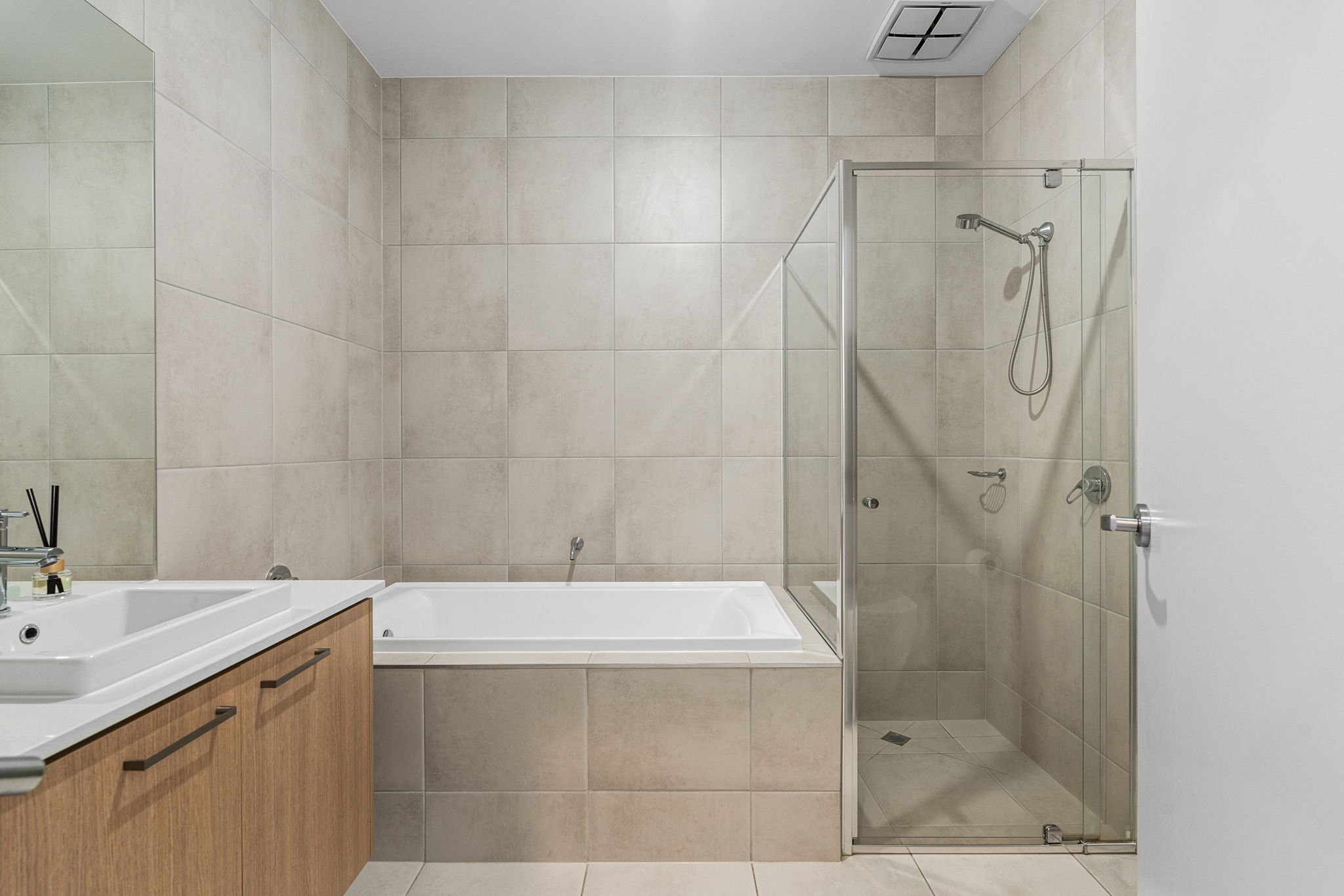 26 Graduation Parade, Taperoo