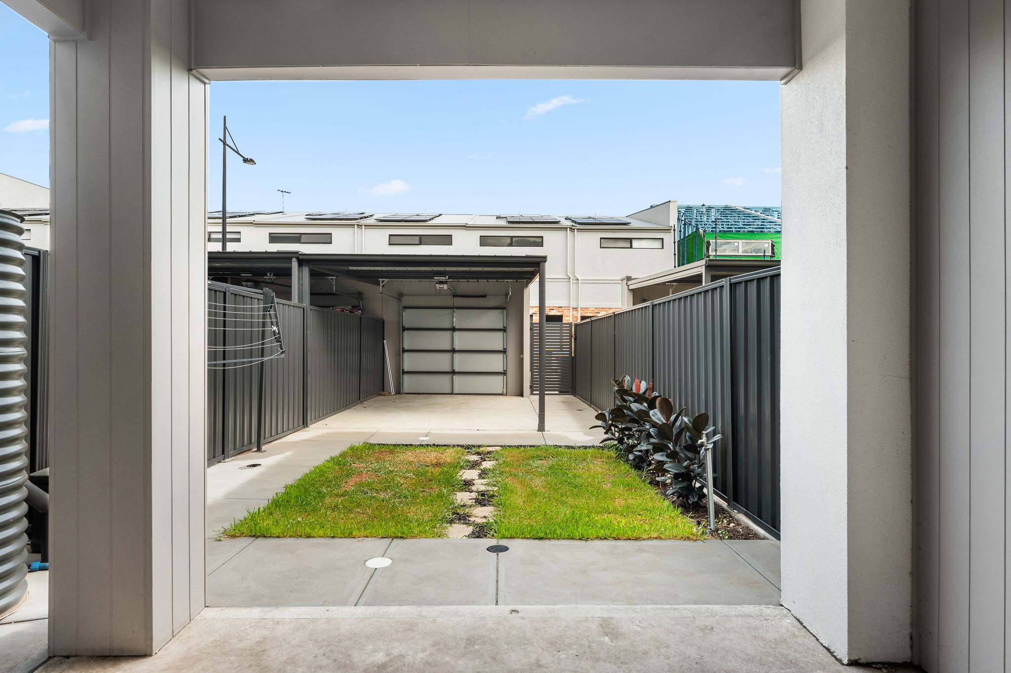 26 Graduation Parade, Taperoo