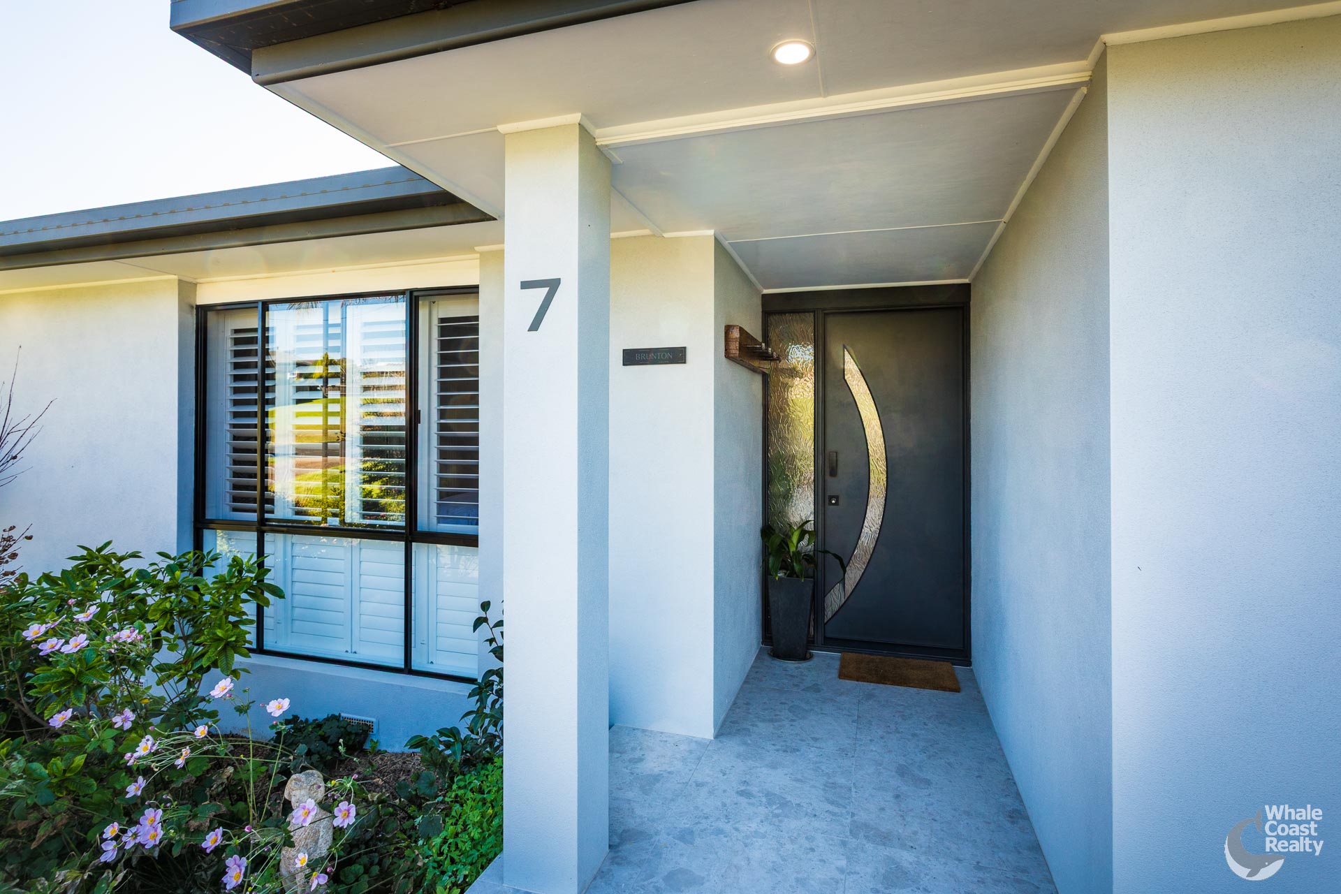 7 Lakeside Drive, Kianga