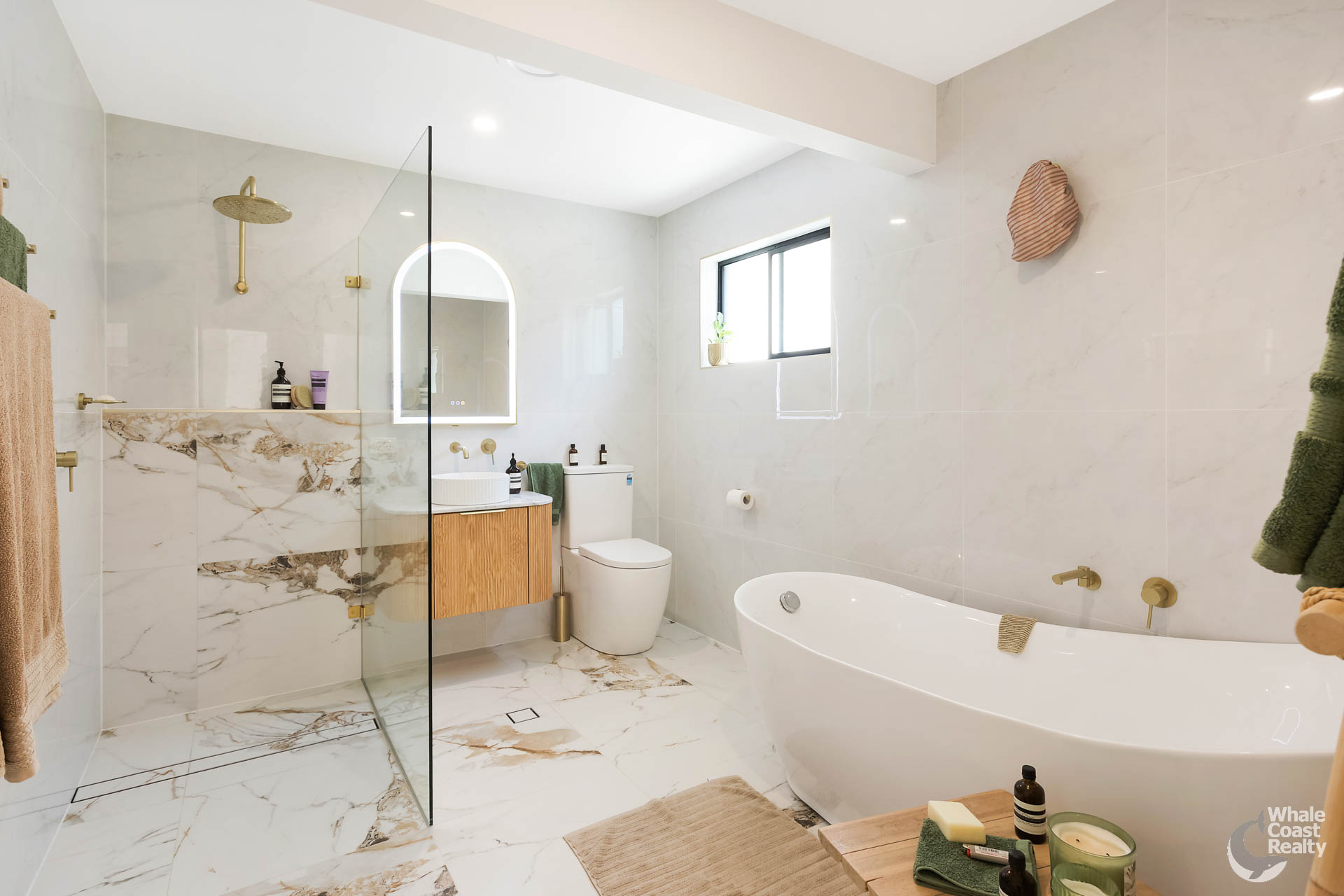 7 Lakeside Drive, Kianga