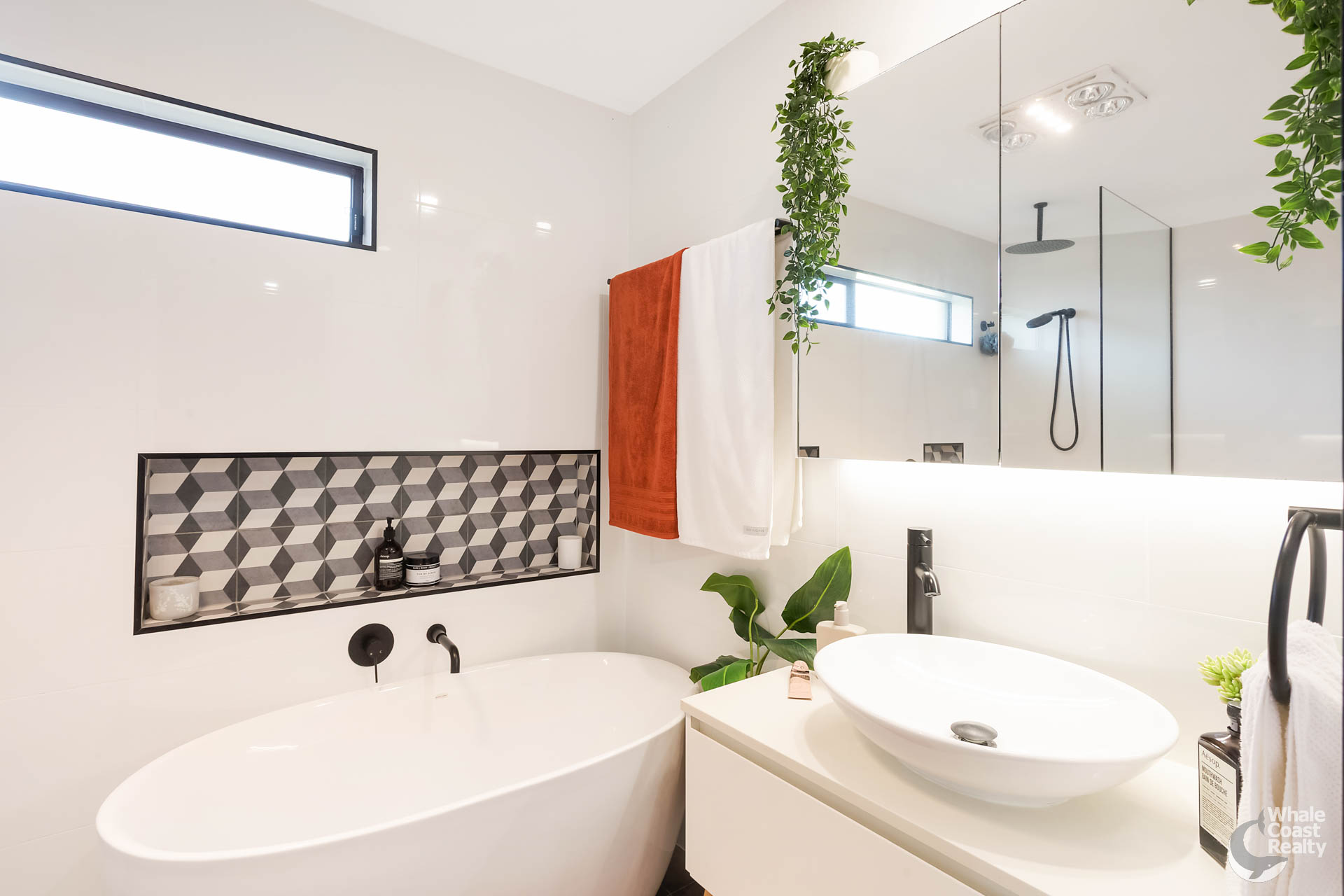 7 Lakeside Drive, Kianga