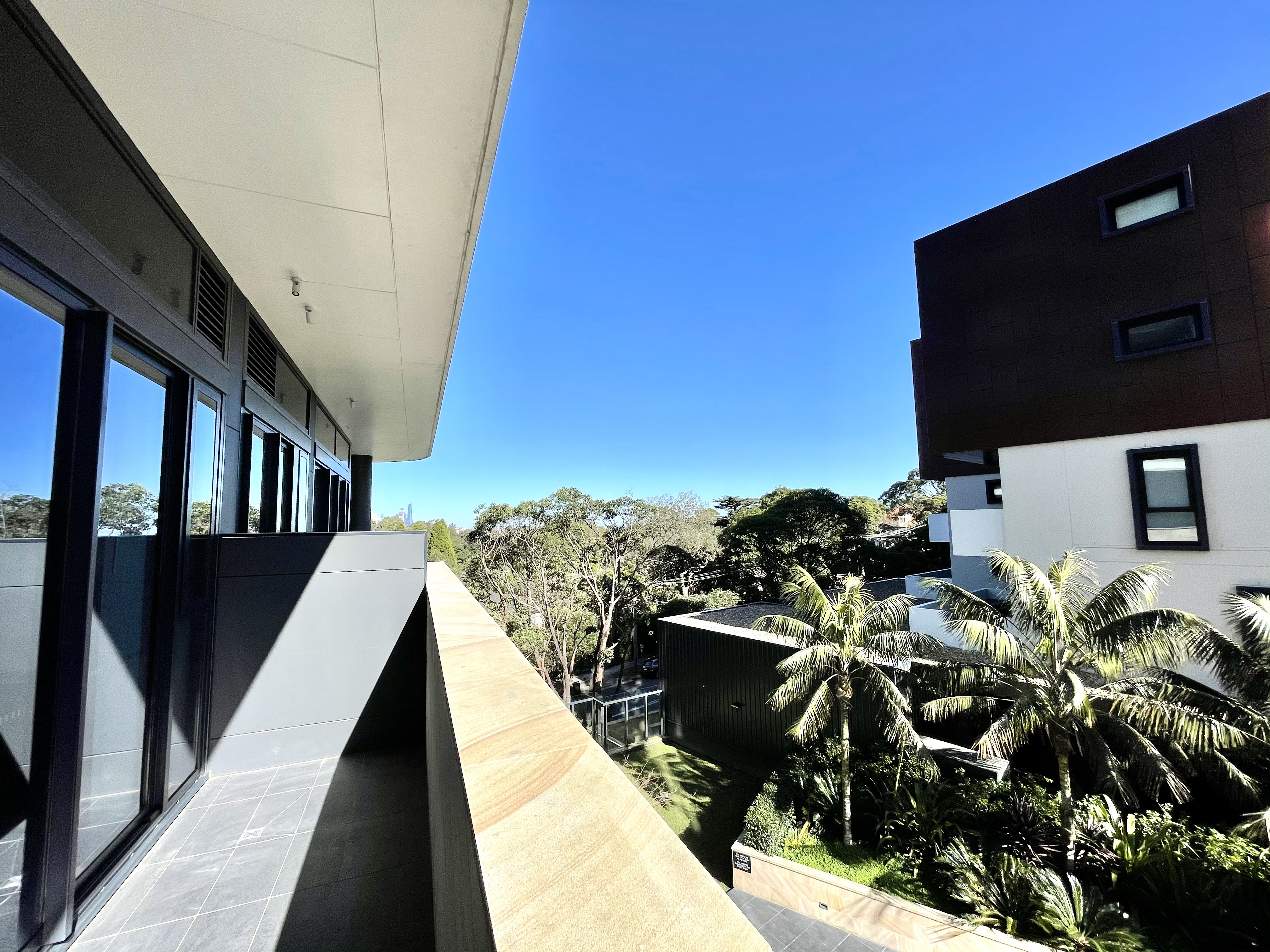 302 / 1 Marshall Avenue - Main View 9