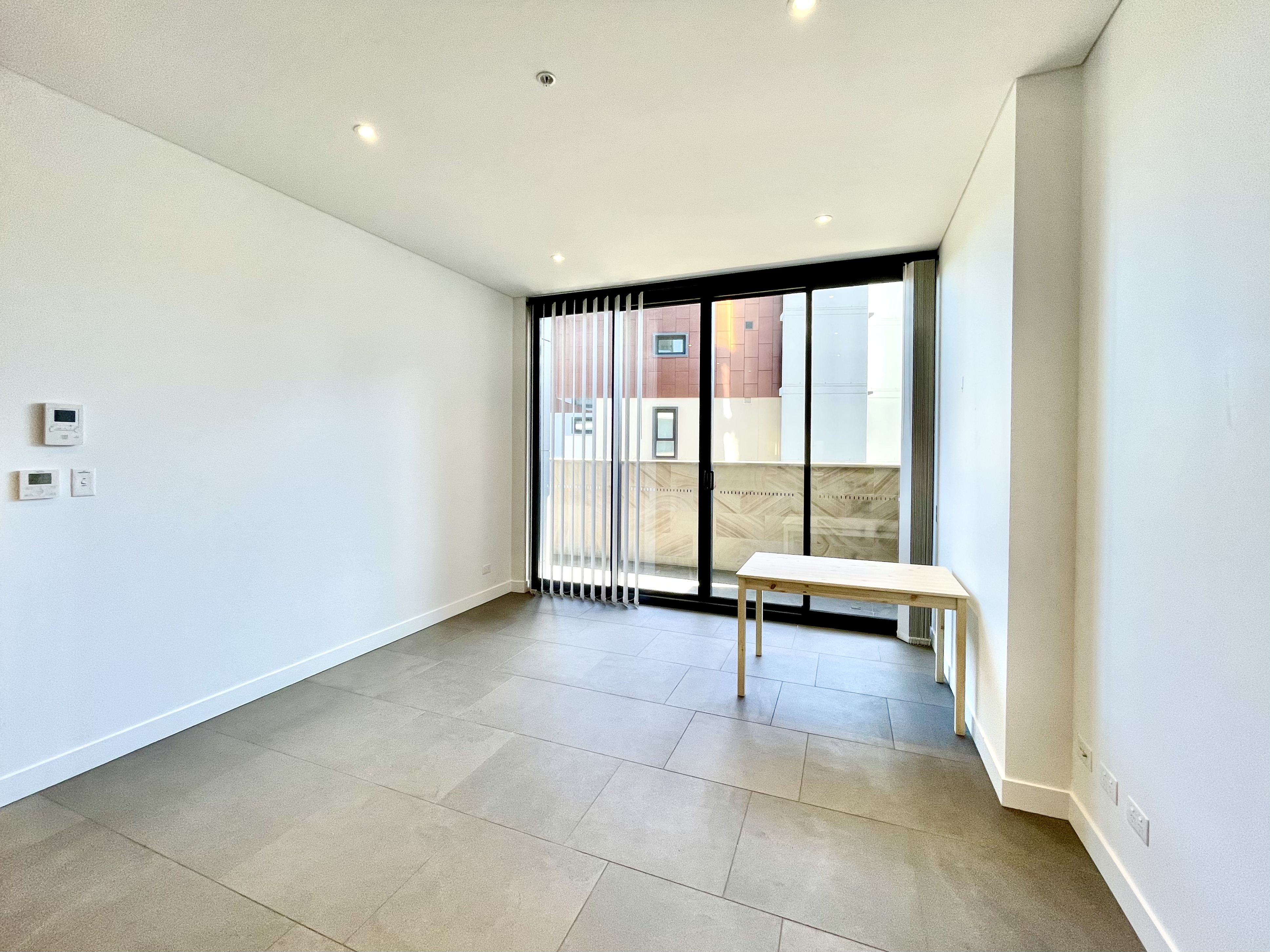 302 / 1 Marshall Avenue - Main View 1