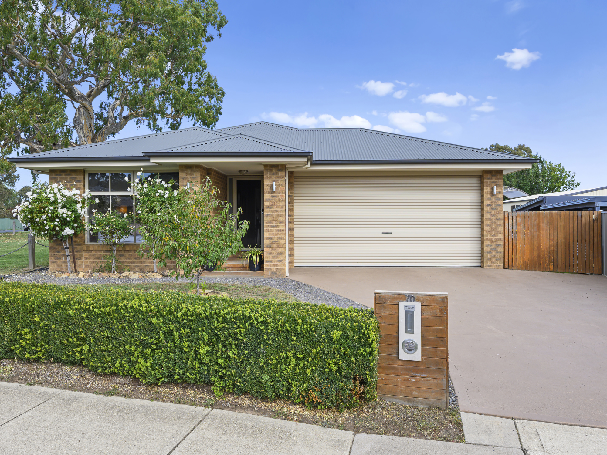 70 Cambridge Drive, Mansfield