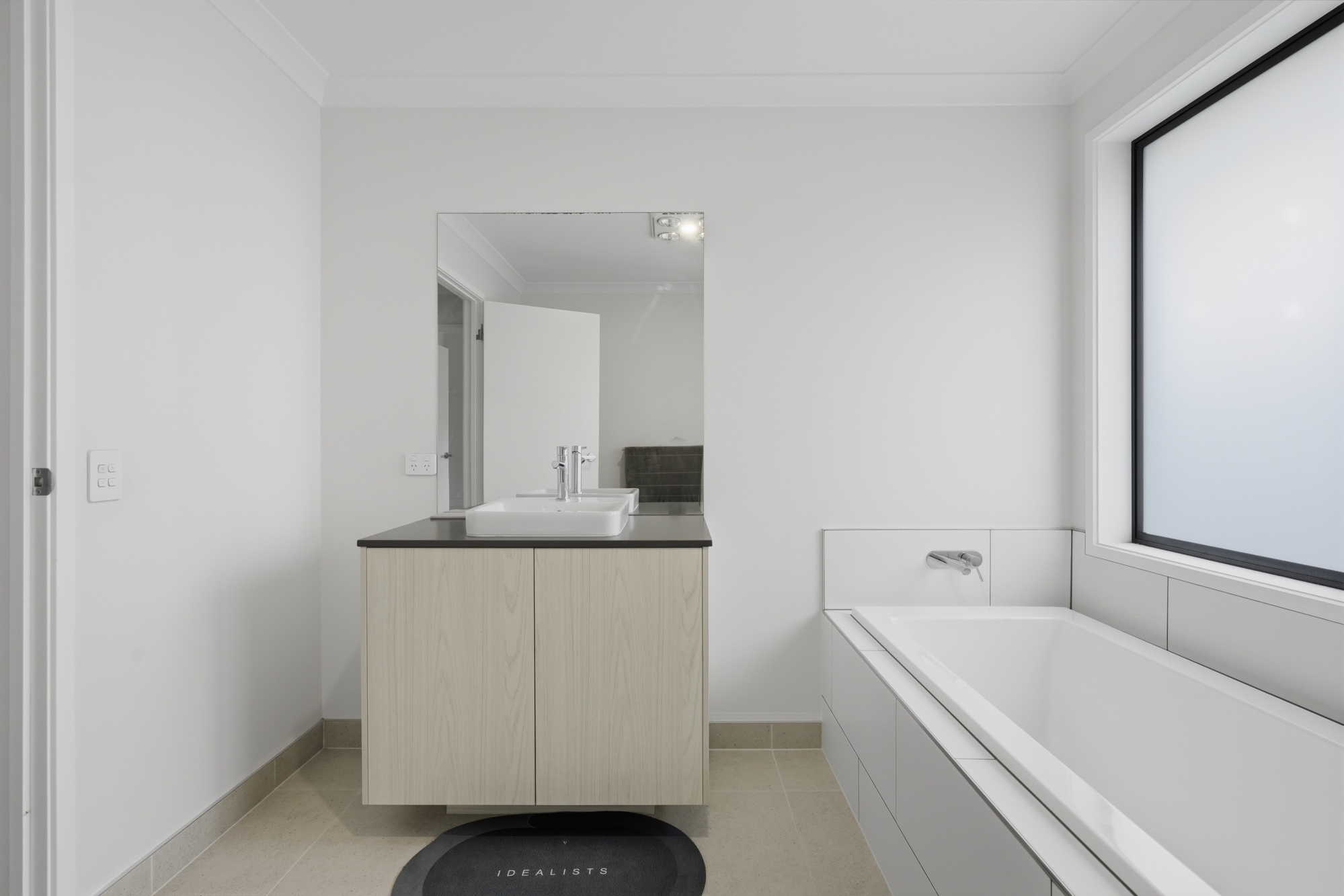 12 Axton Close, George Town