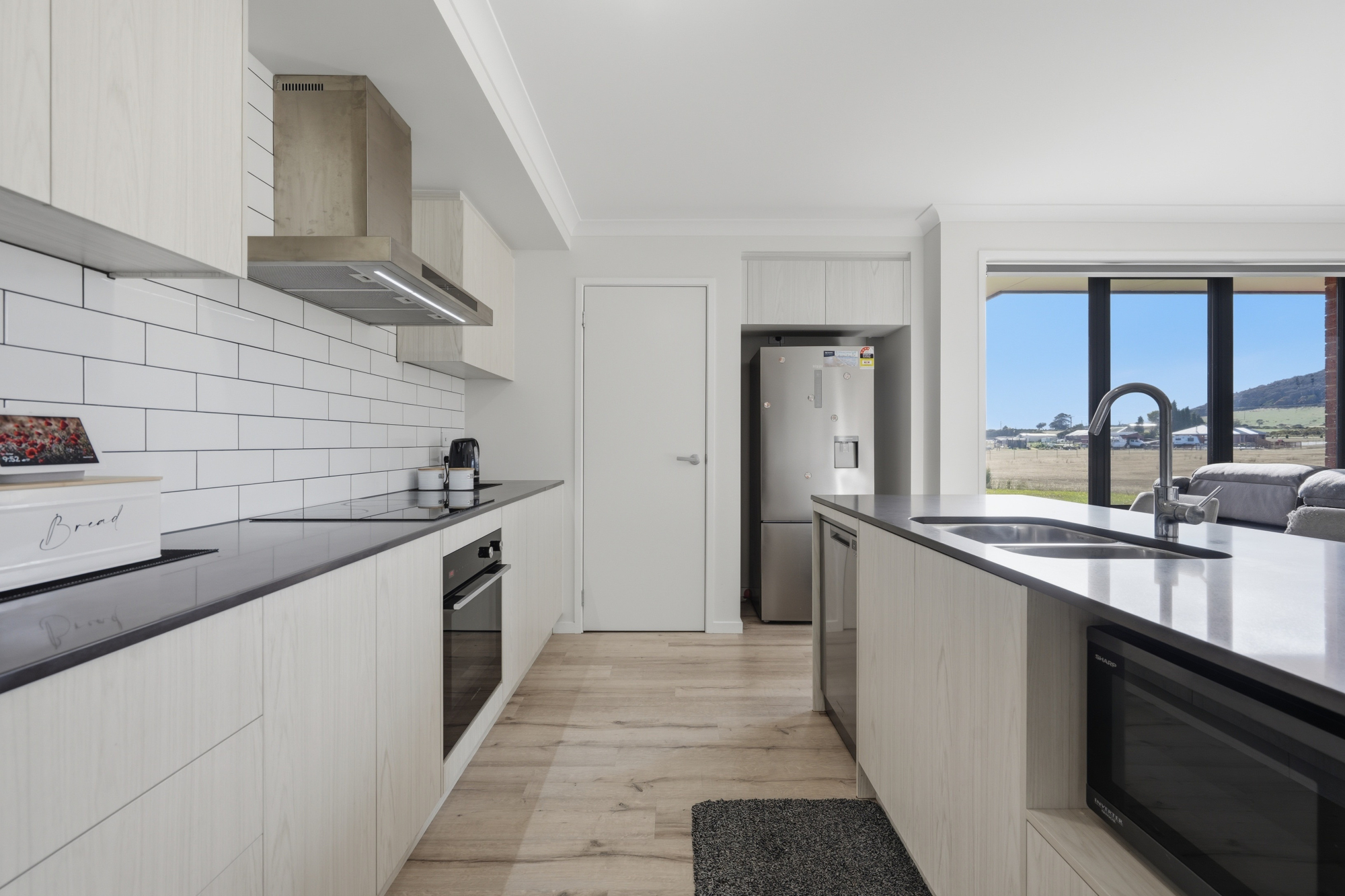 12 Axton Close, George Town