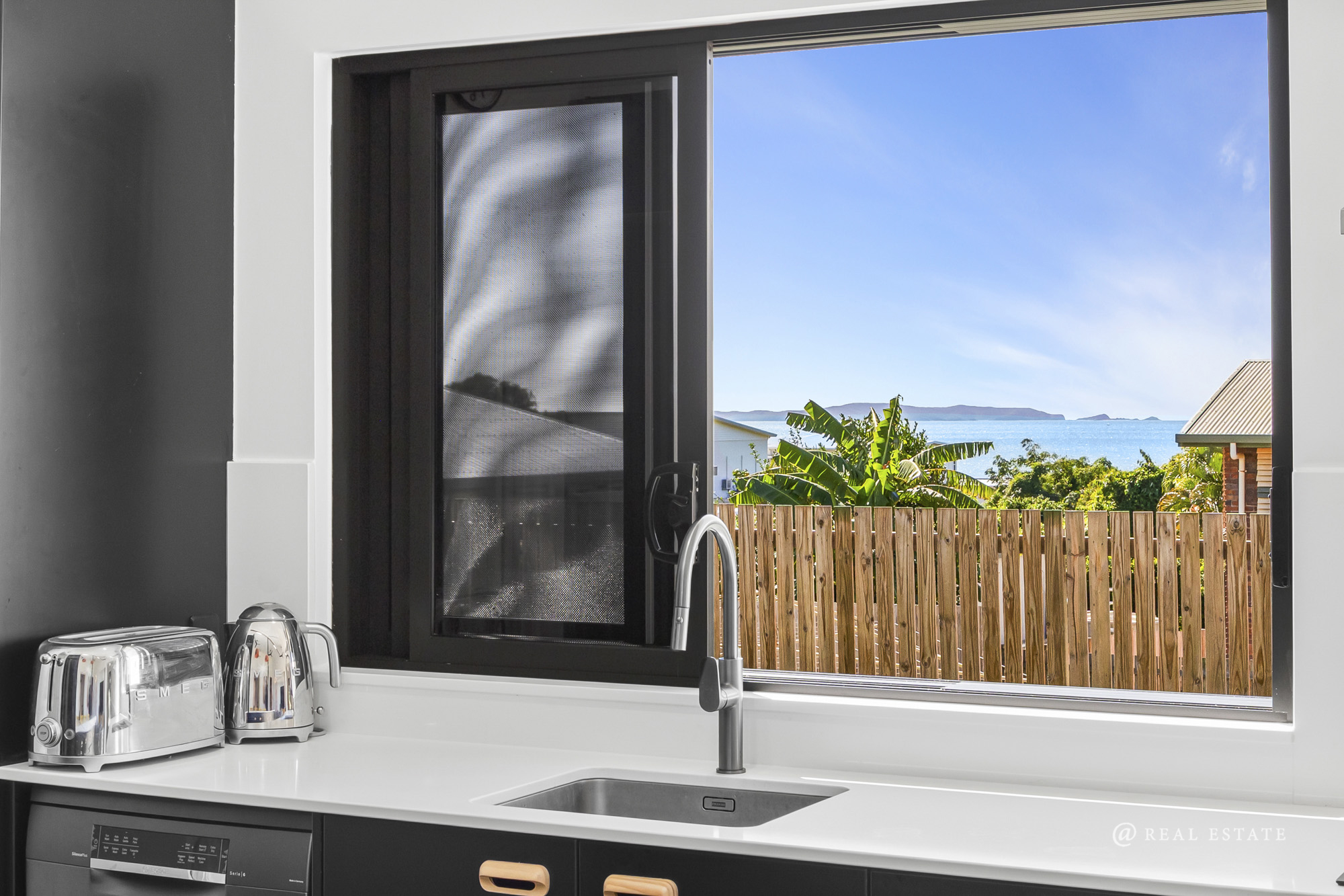 17 Greer Street, Meikleville Hill