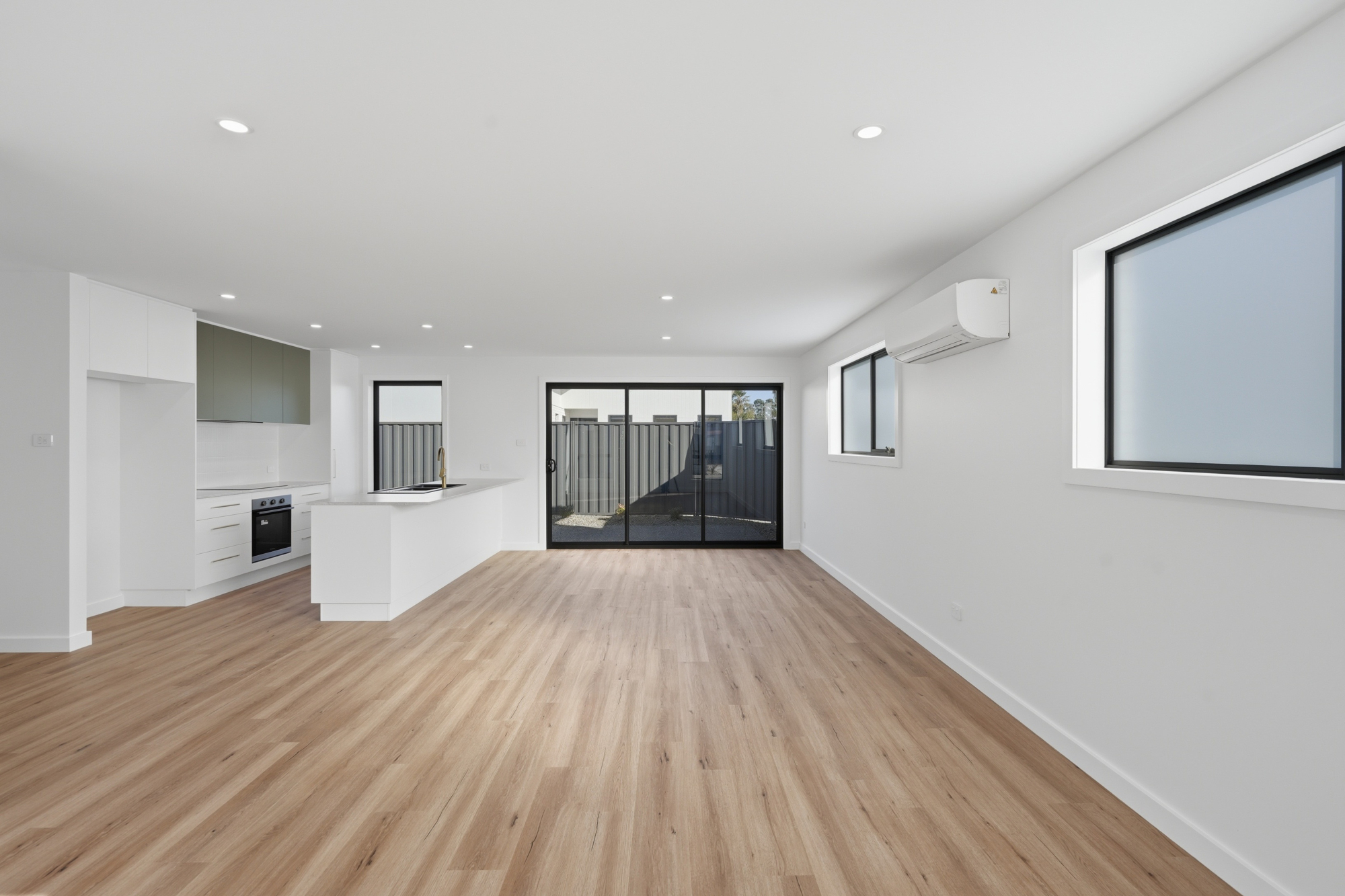 2 / 8 Imogen Court, Legana