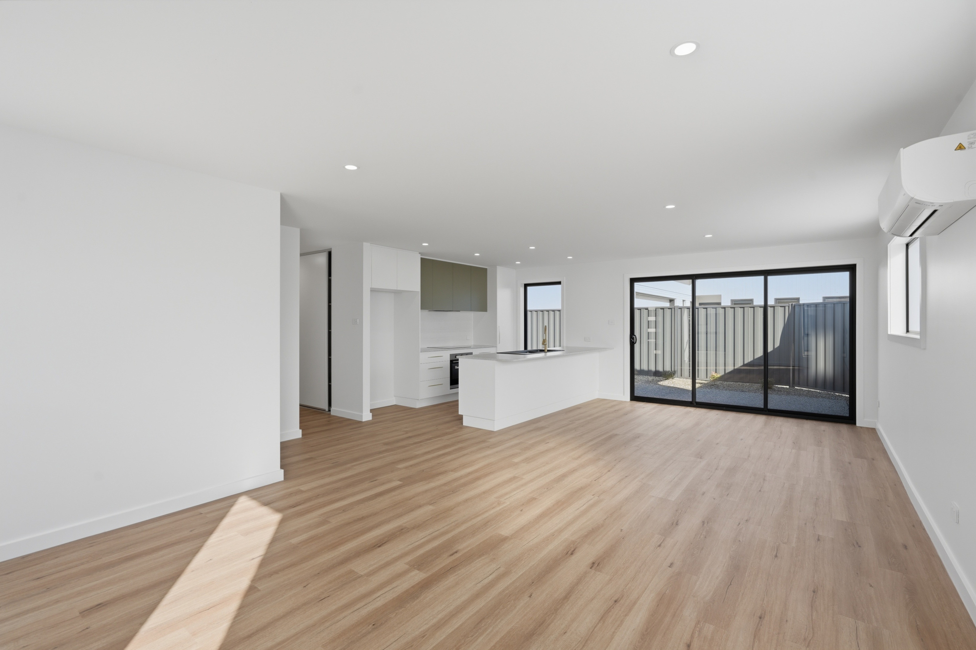 2 / 8 Imogen Court, Legana