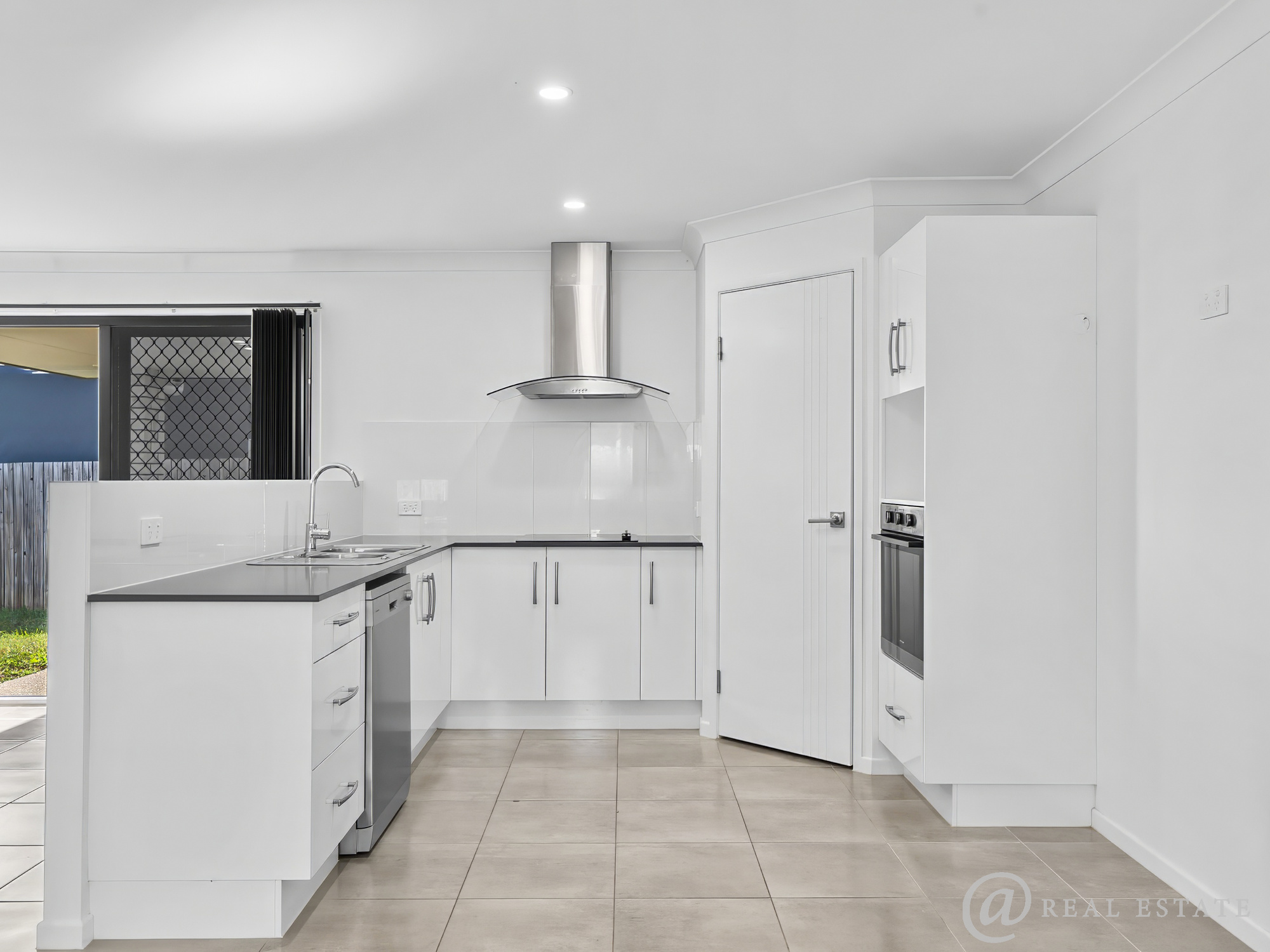 12 Sea Salt Drive, Lammermoor