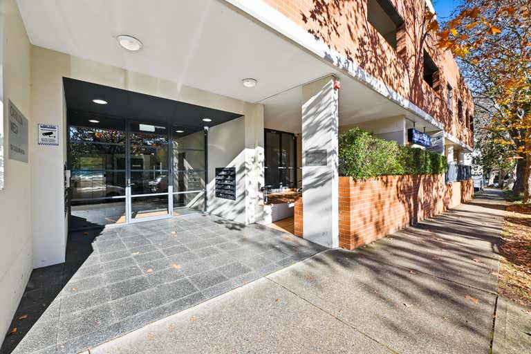 109W / 138 Carillon Avenue, Newtown