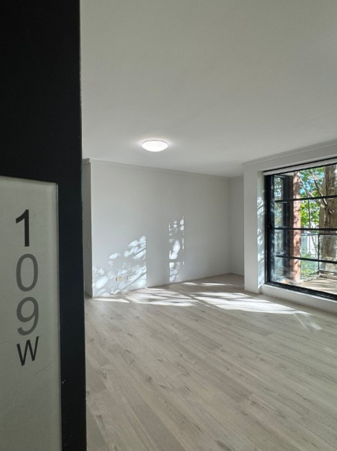 109W / 138 Carillon Avenue, Newtown