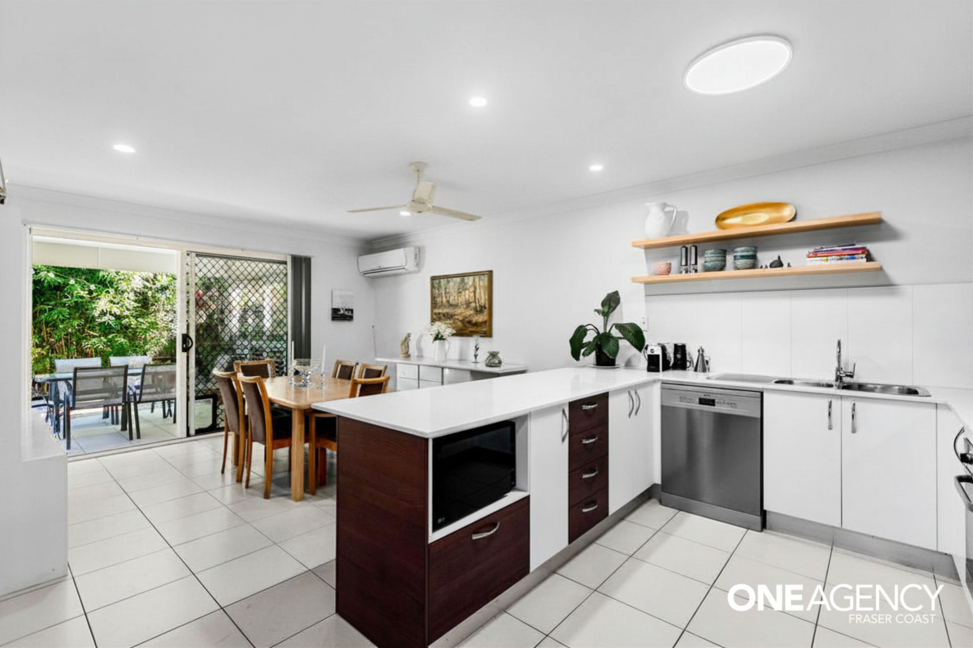 126 / 230 Pulgul Street, Urangan