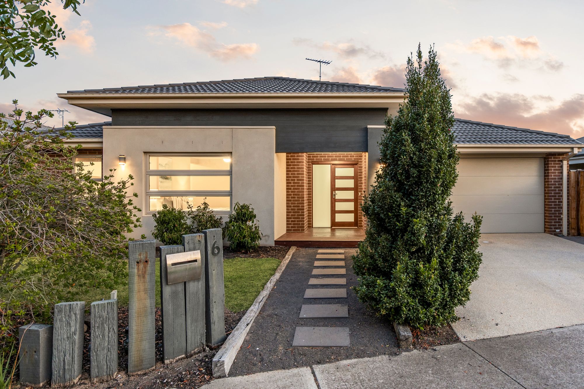 Listing image for 6 Harvey Avenue, ARMSTRONG CREEK  VIC  3217
