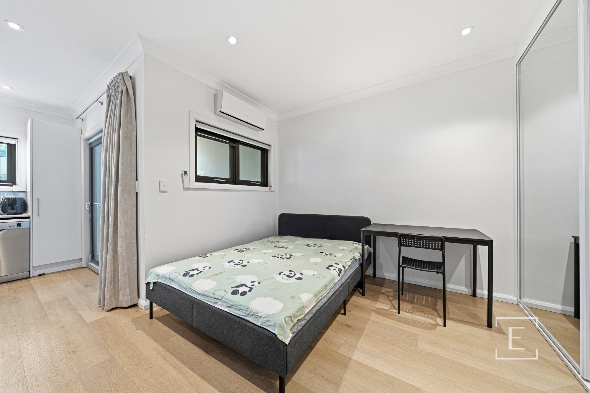 128 Percival Road, Stanmore