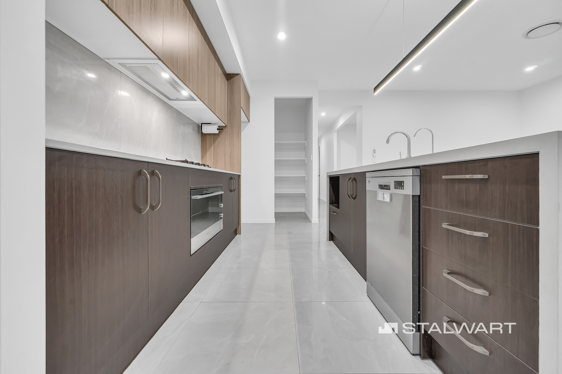 11 Illawarra Rd, GREENBANK, Greenbank - Thumbnail 5