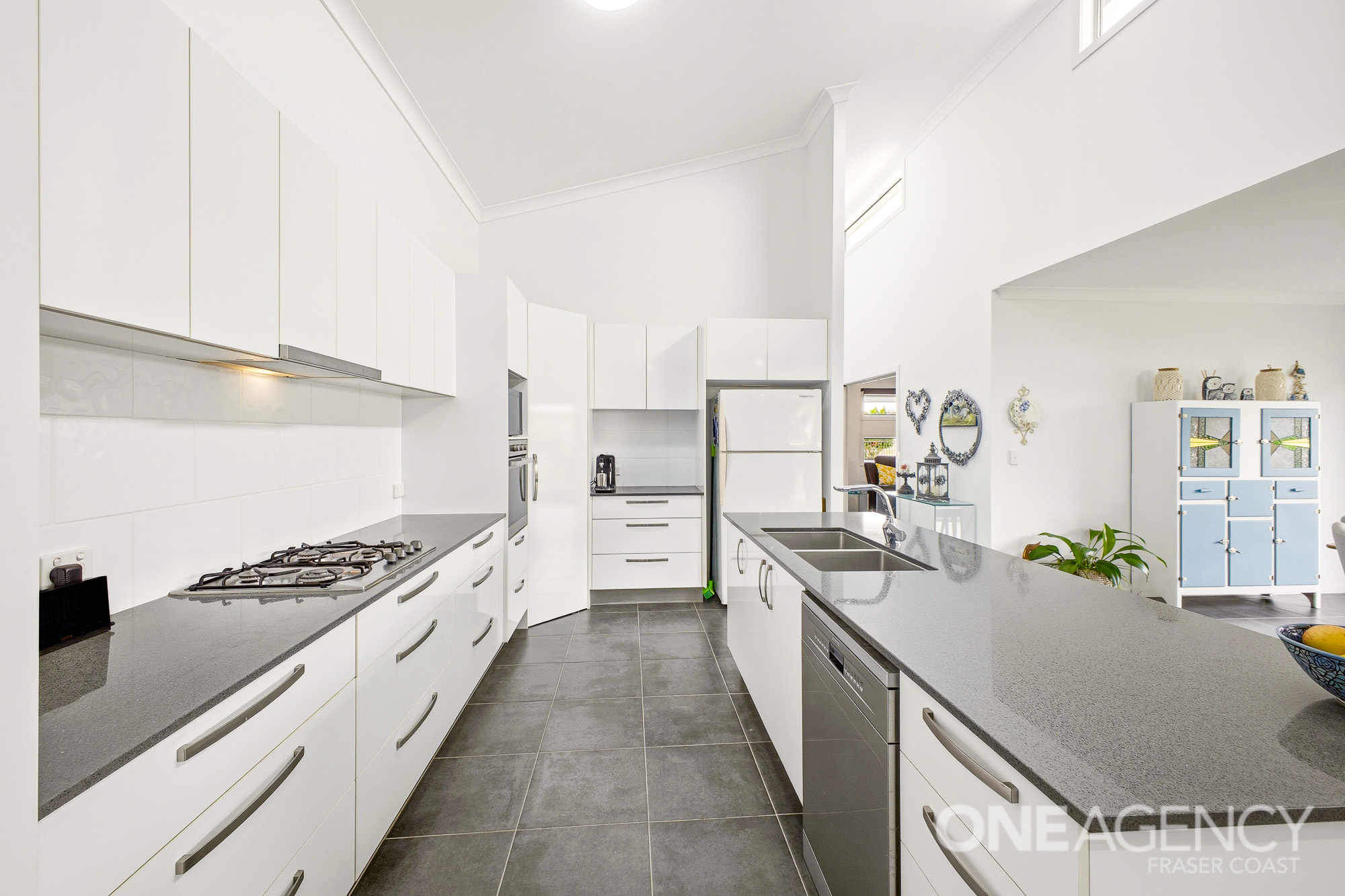 54 Ronaldo Way, Urangan