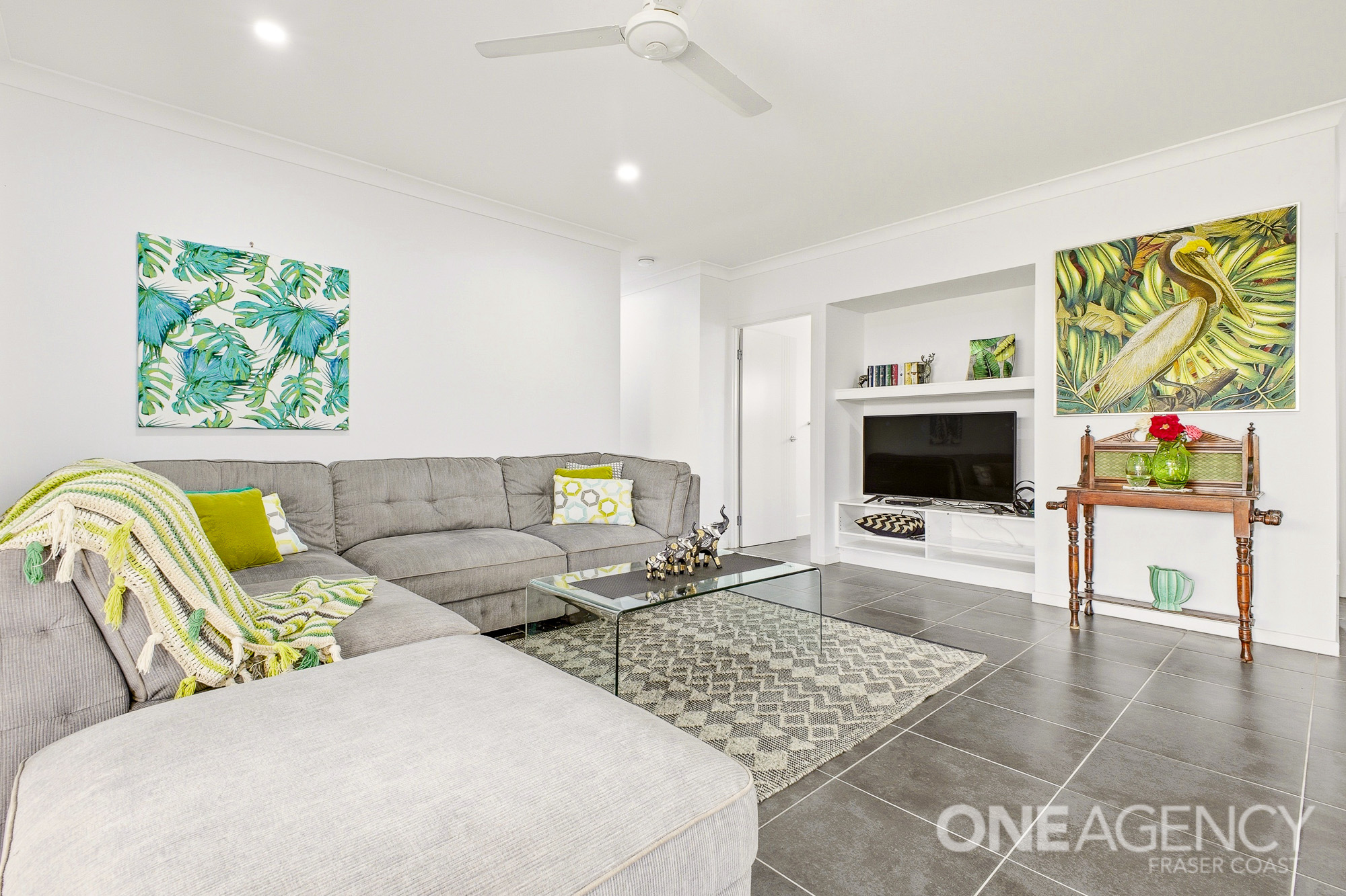 54 Ronaldo Way, Urangan