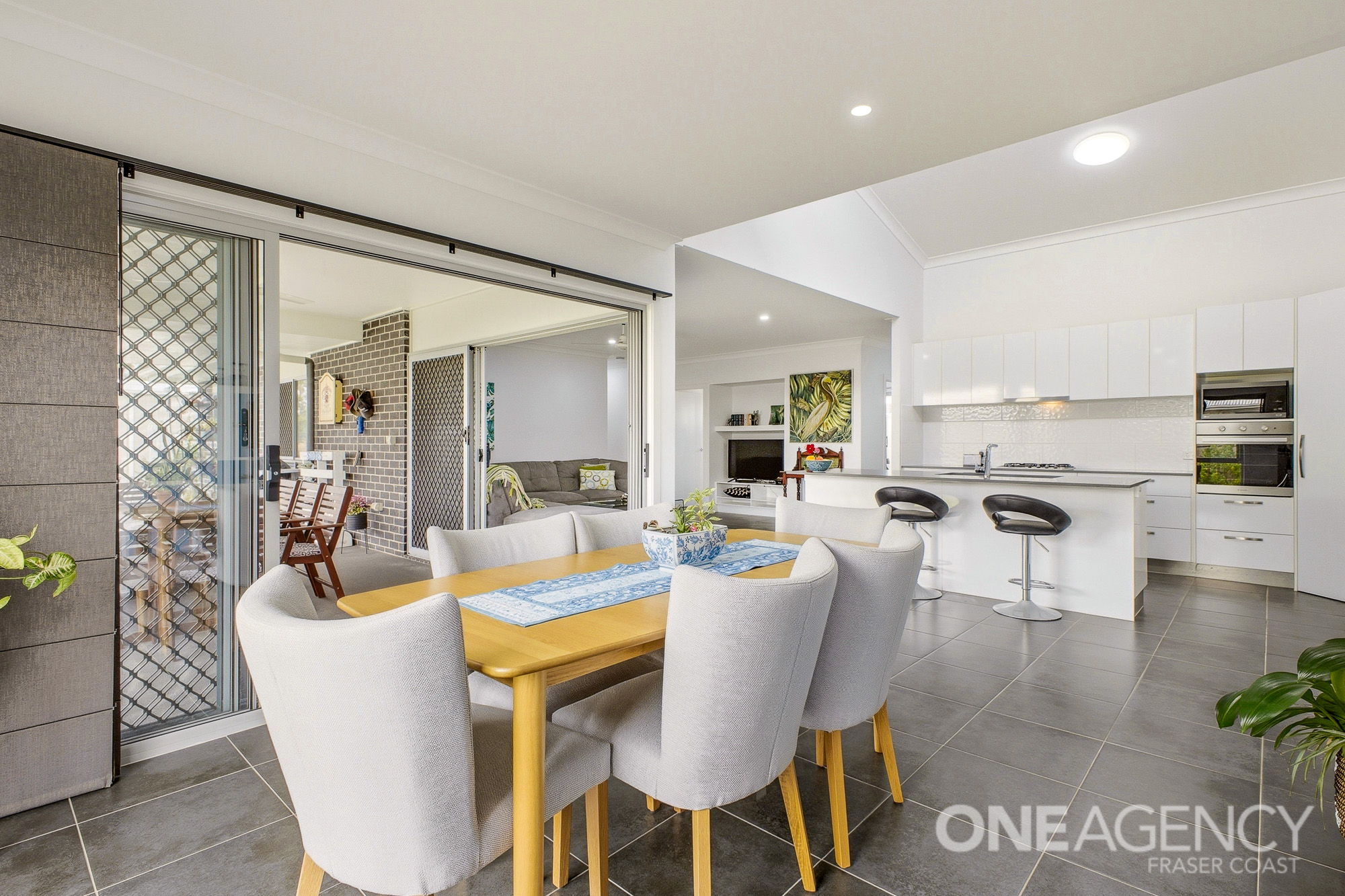 54 Ronaldo Way, Urangan