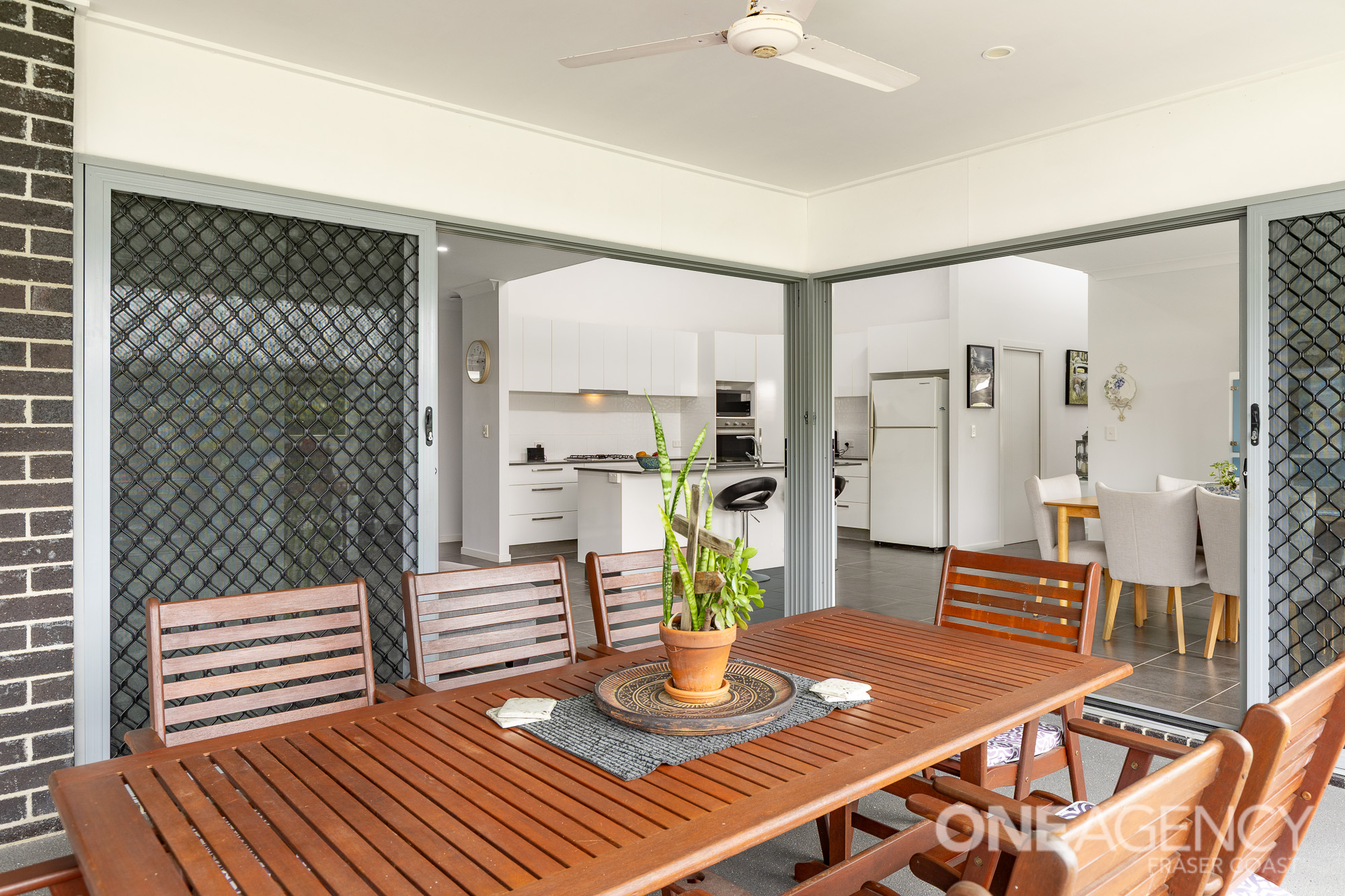 54 Ronaldo Way, Urangan