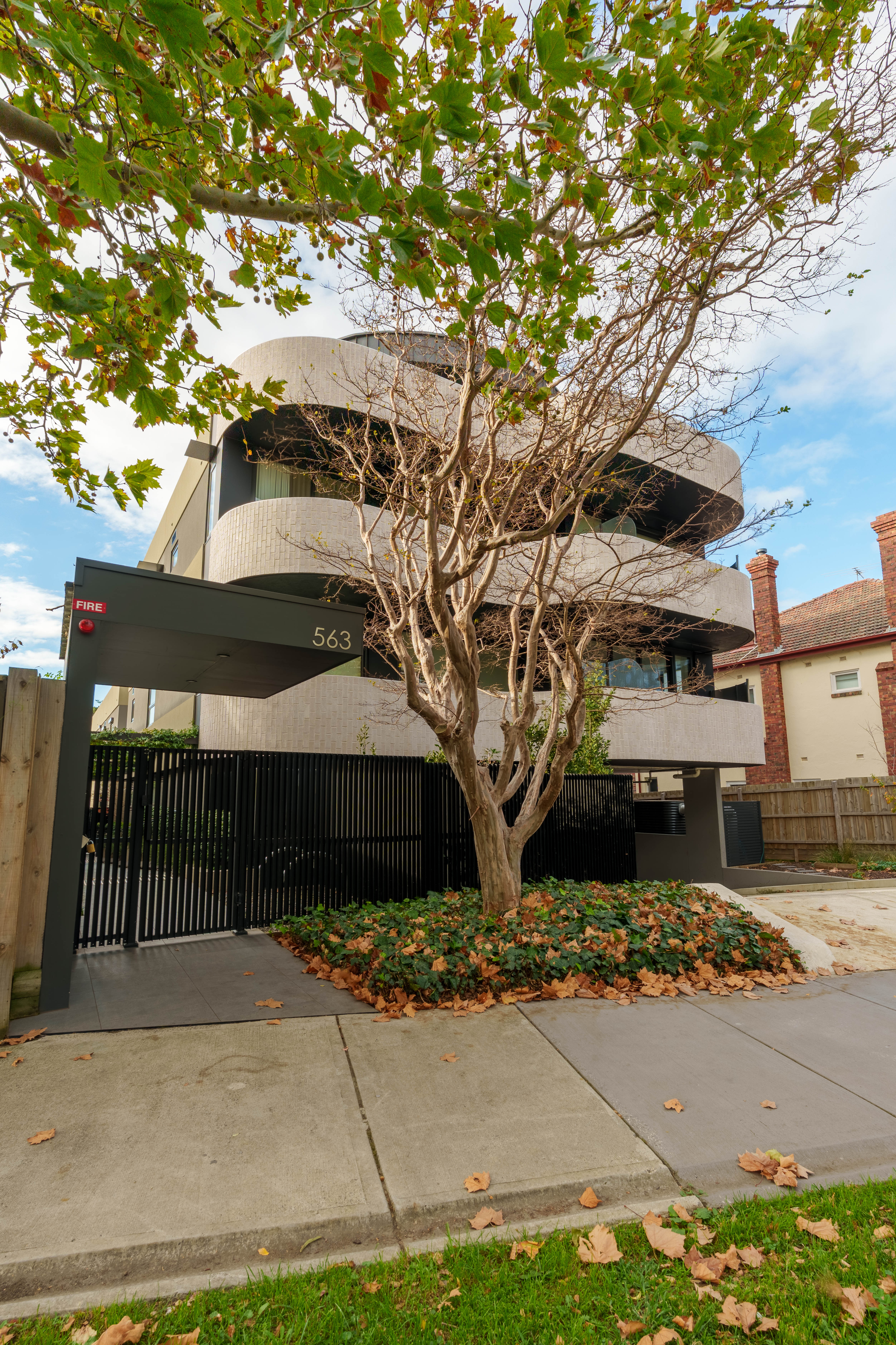 Sunny & Spacious 3-Bedroom in Armadale