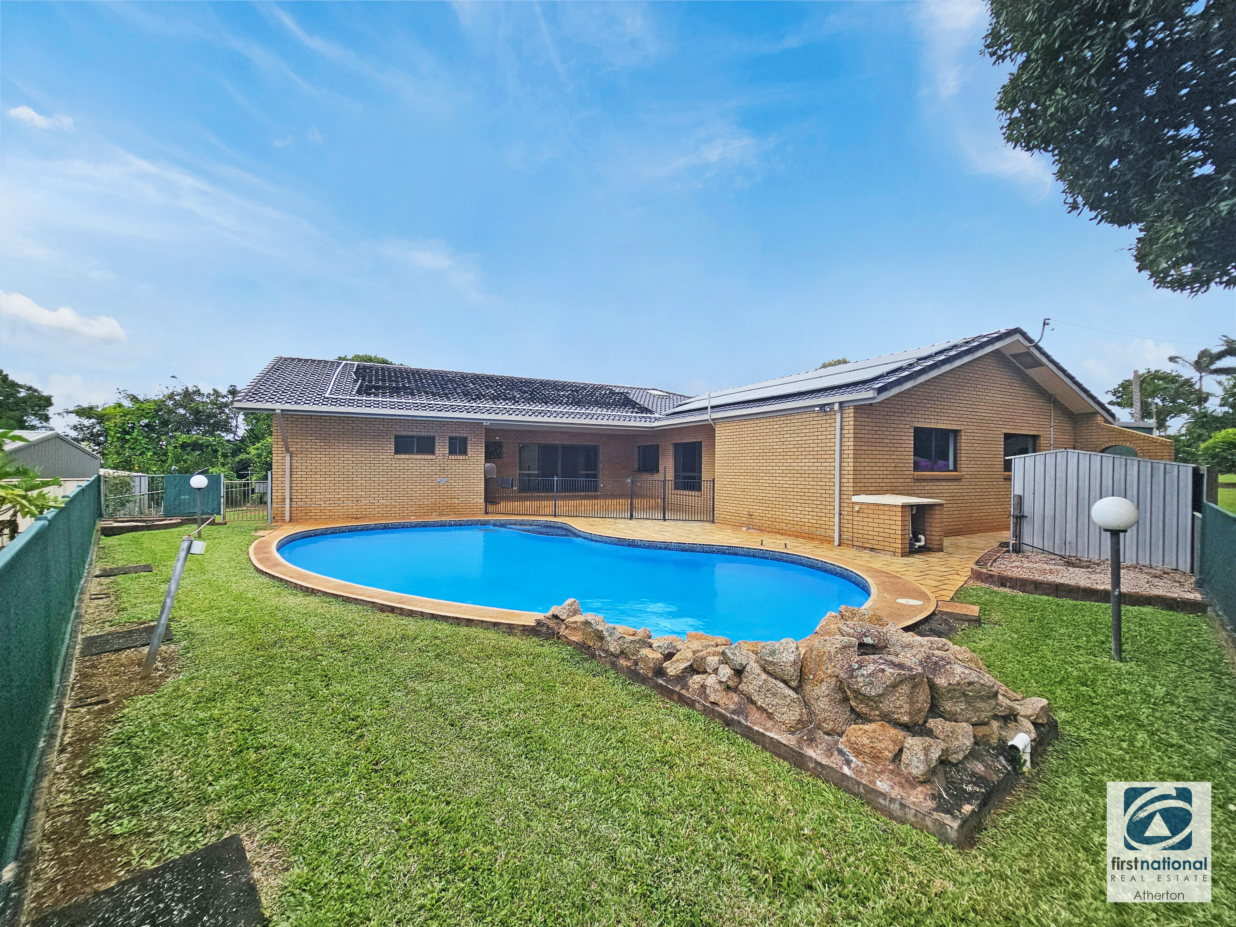 30 Rita Circuit, Atherton
