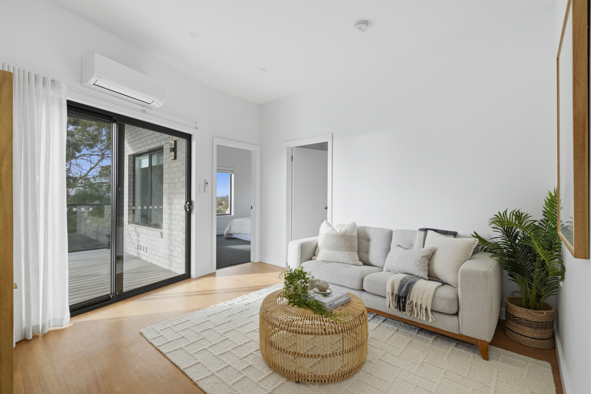 1 / 20B Frances Street, Bridport