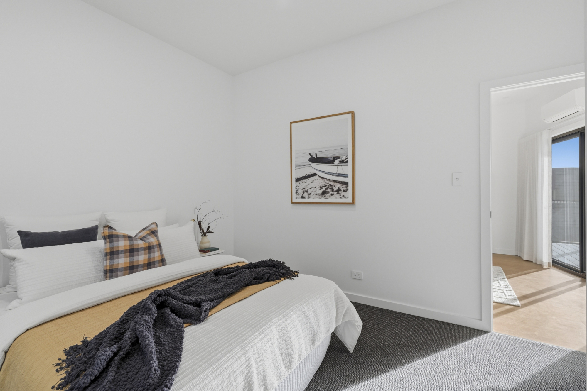 1 / 20B Frances Street, Bridport