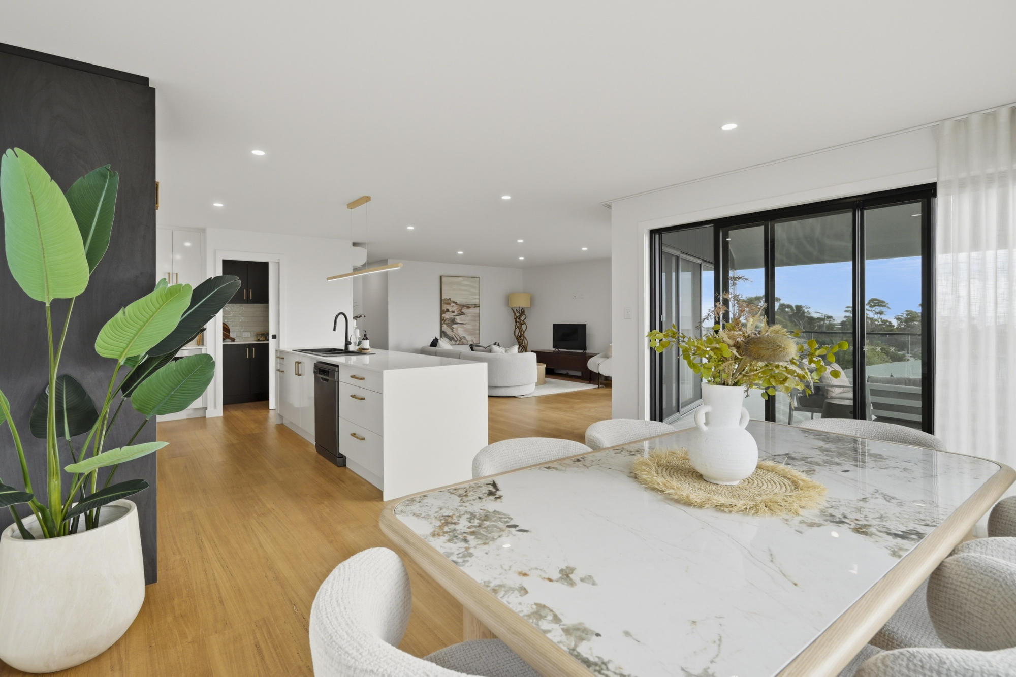 1 / 20B Frances Street, Bridport