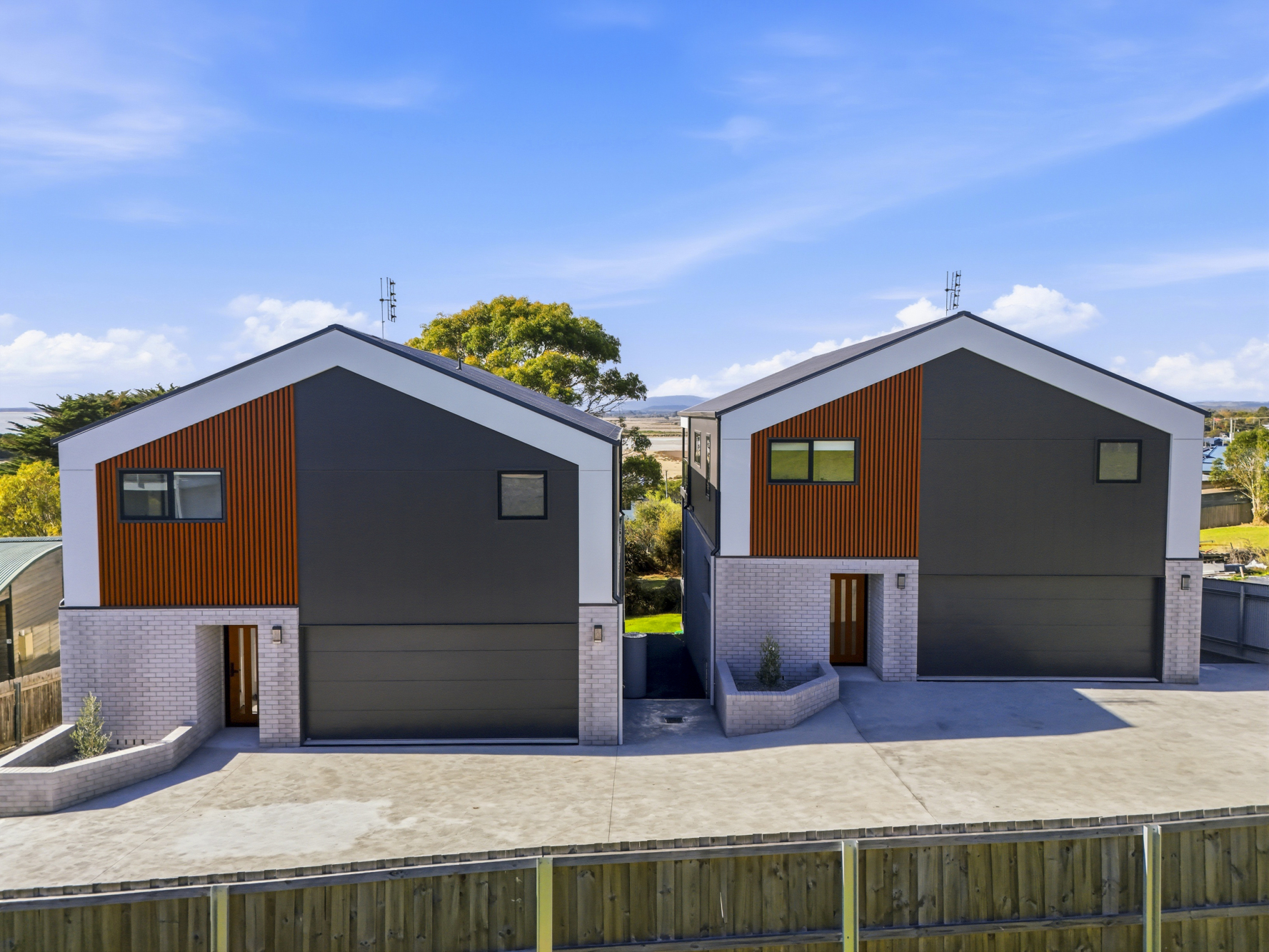 1 / 20B Frances Street, Bridport