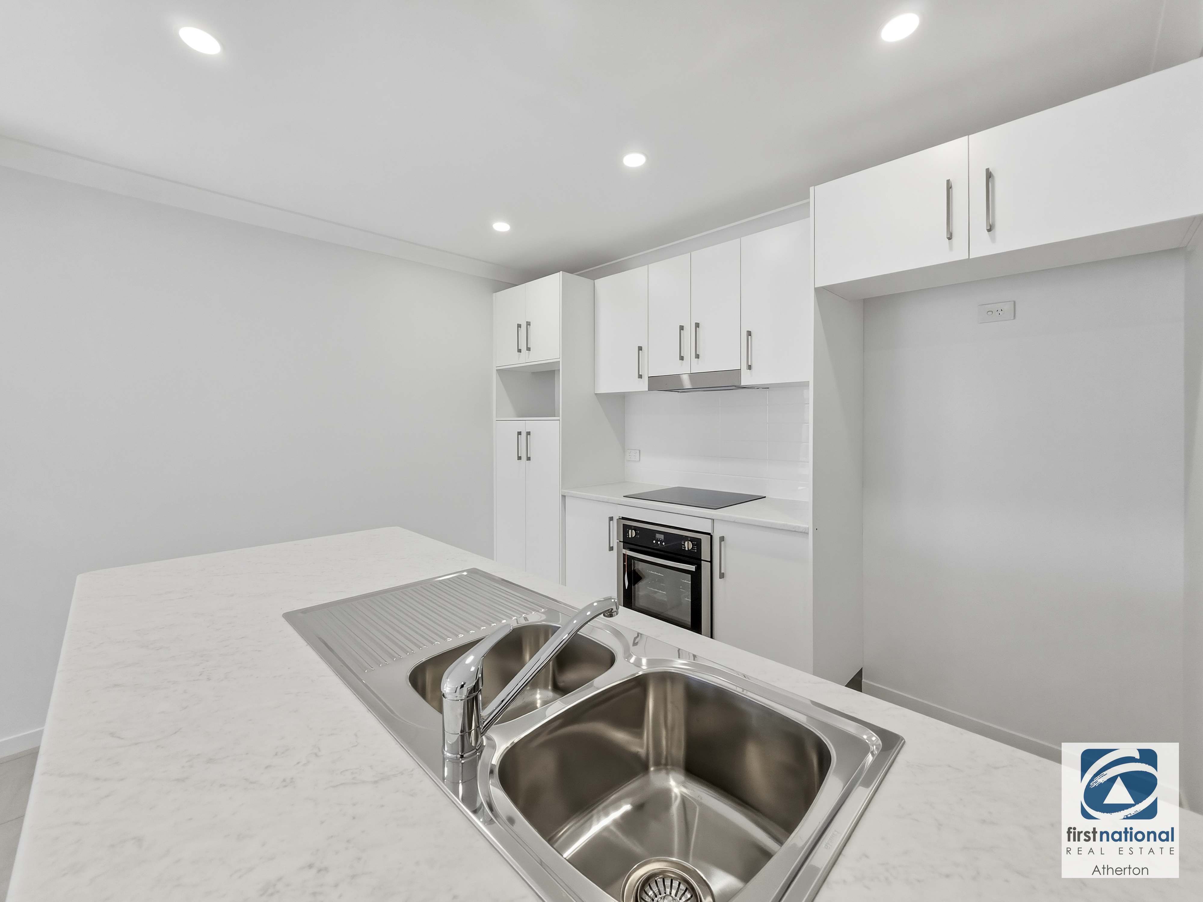 23 Turner Avenue, Atherton