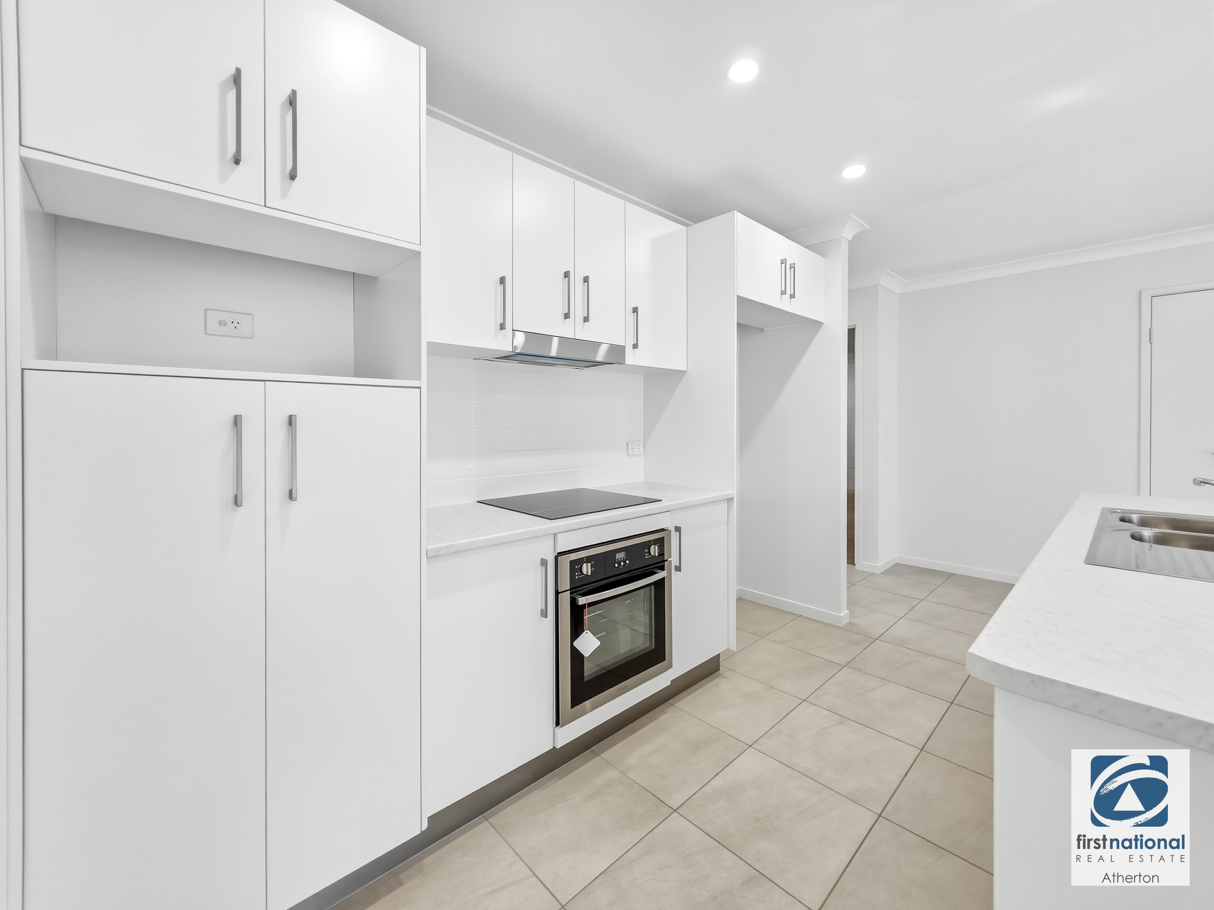 23 Turner Avenue, Atherton