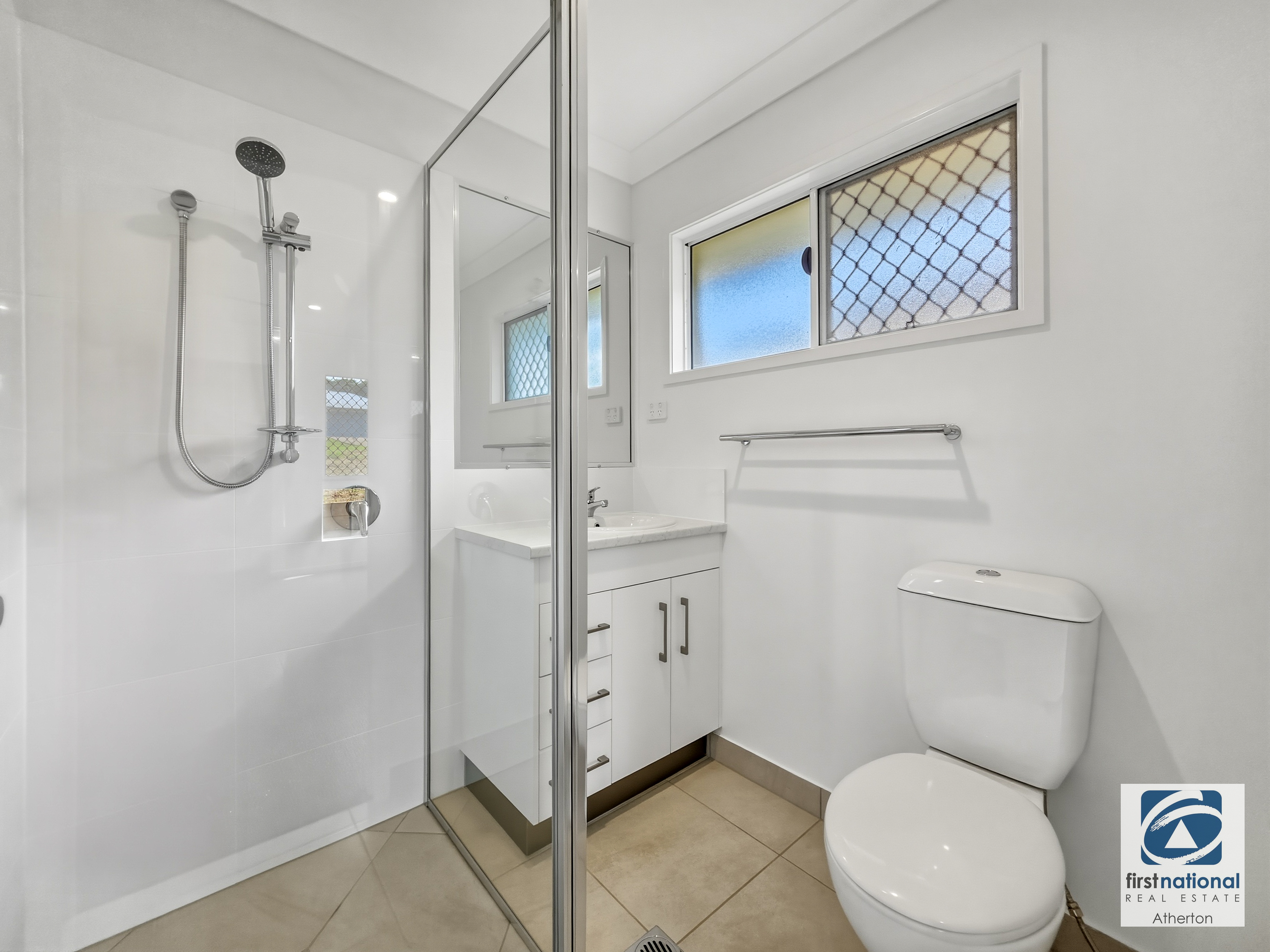 23 Turner Avenue, Atherton