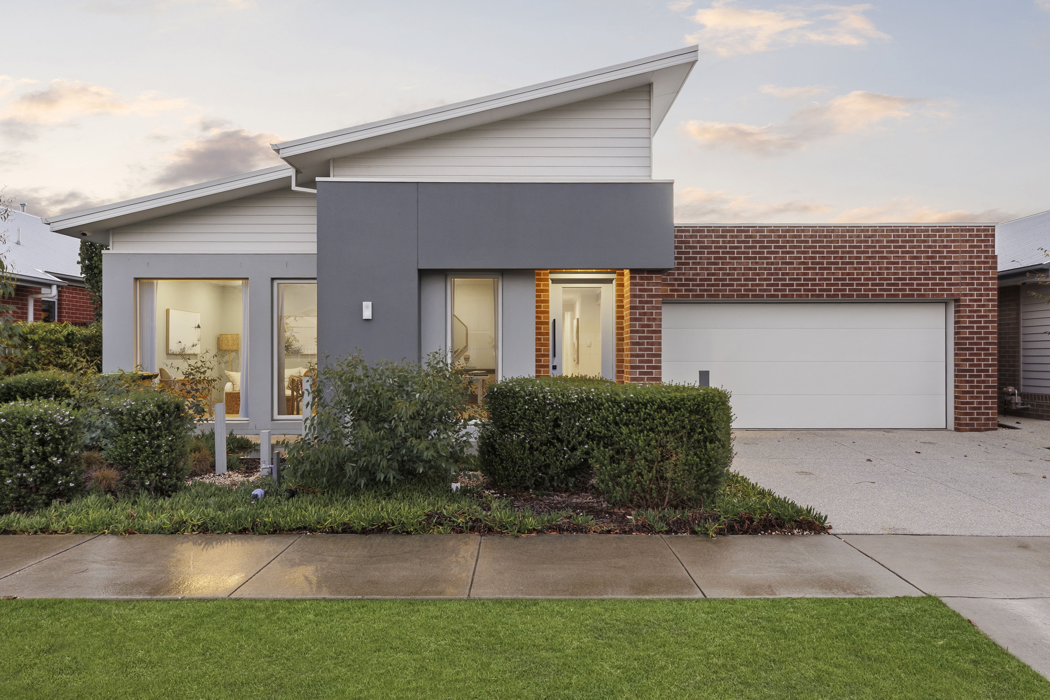Listing image for 222 Sovereign Drive, MOUNT DUNEED  VIC  3217