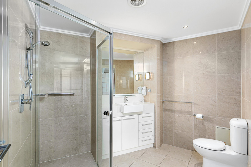 501 / 569 Esplanade, Urangan