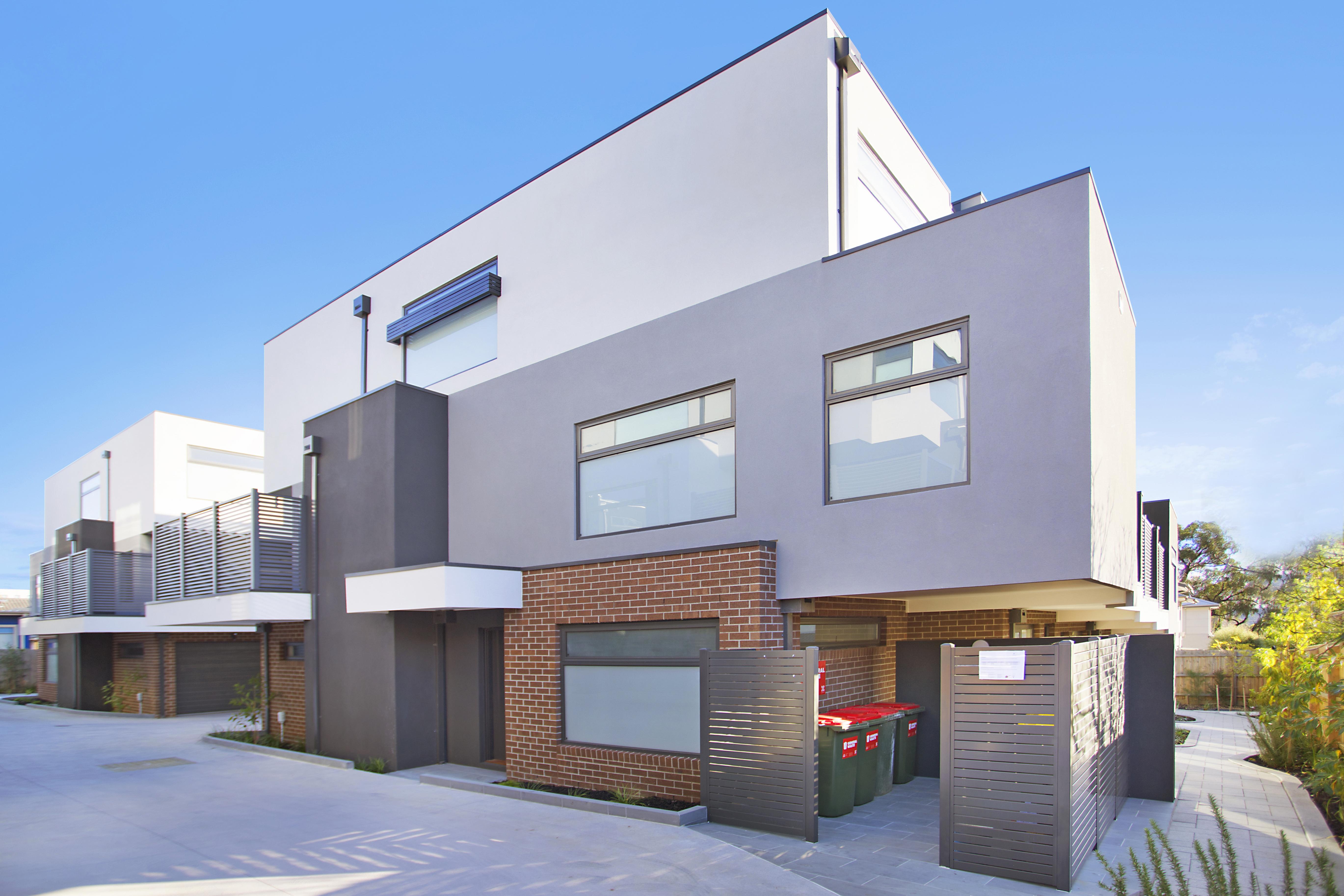 Modern townhouse in prime Rowville location!