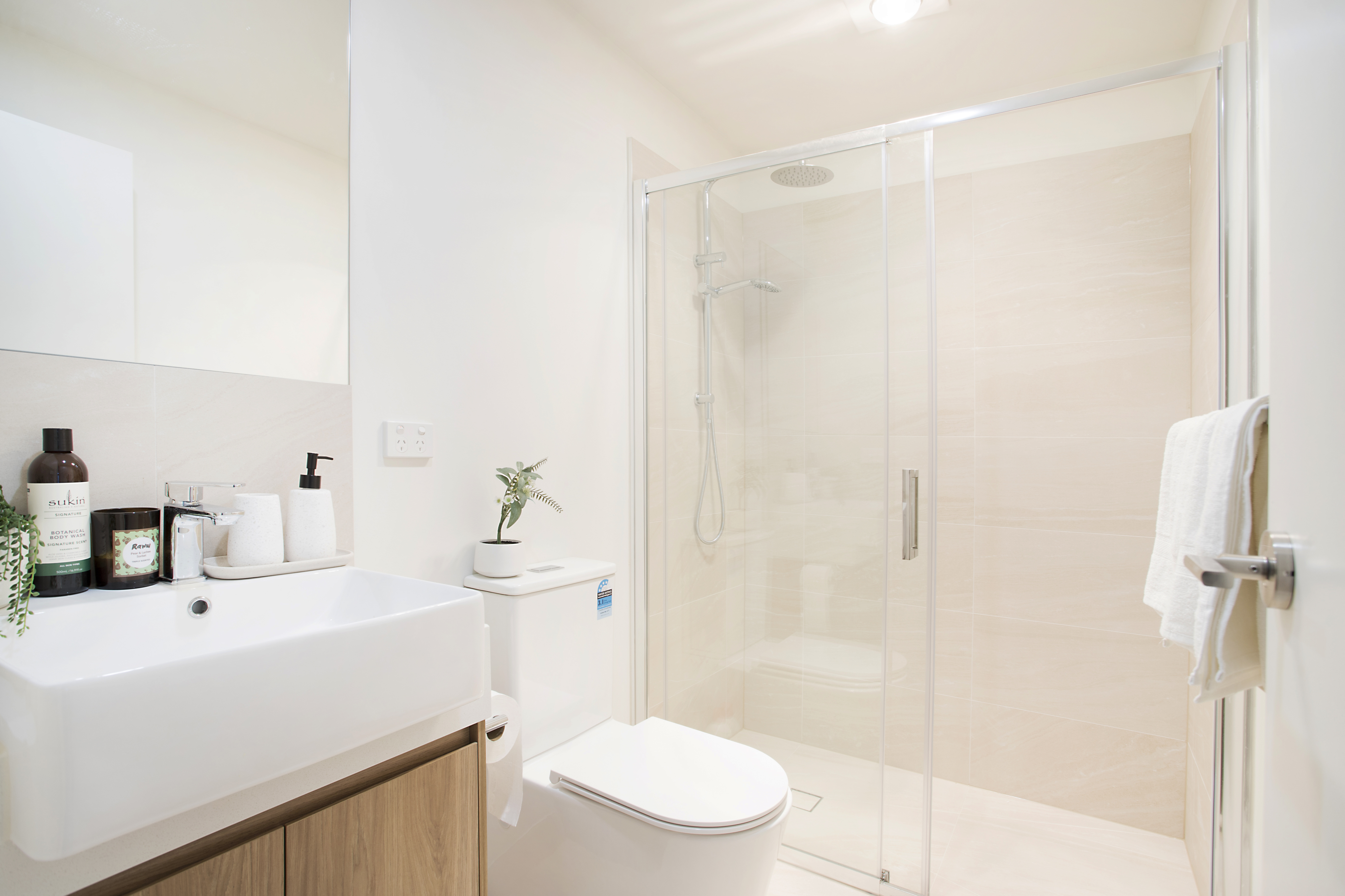 Modern townhouse in prime Rowville location!