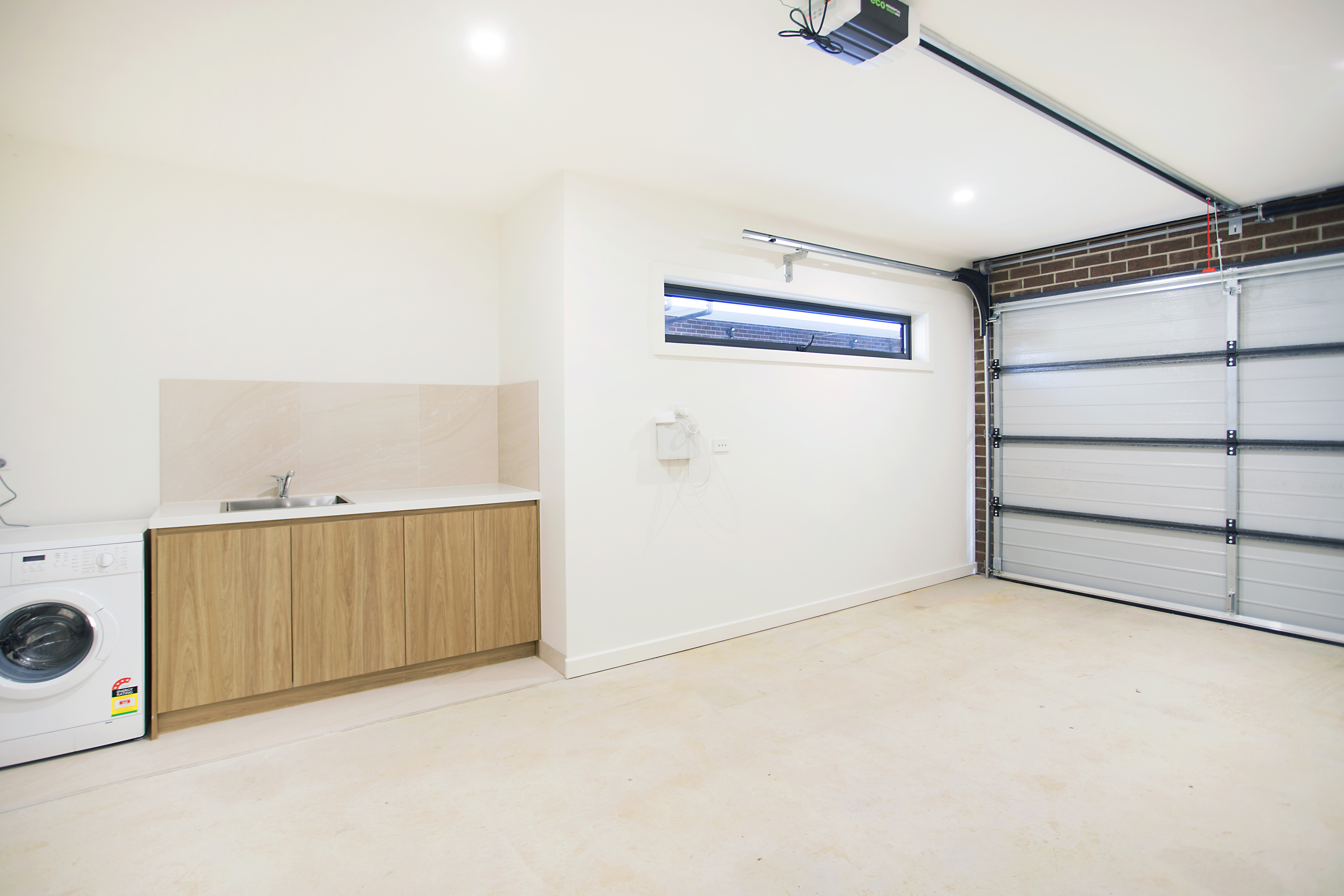 Modern townhouse in prime Rowville location!