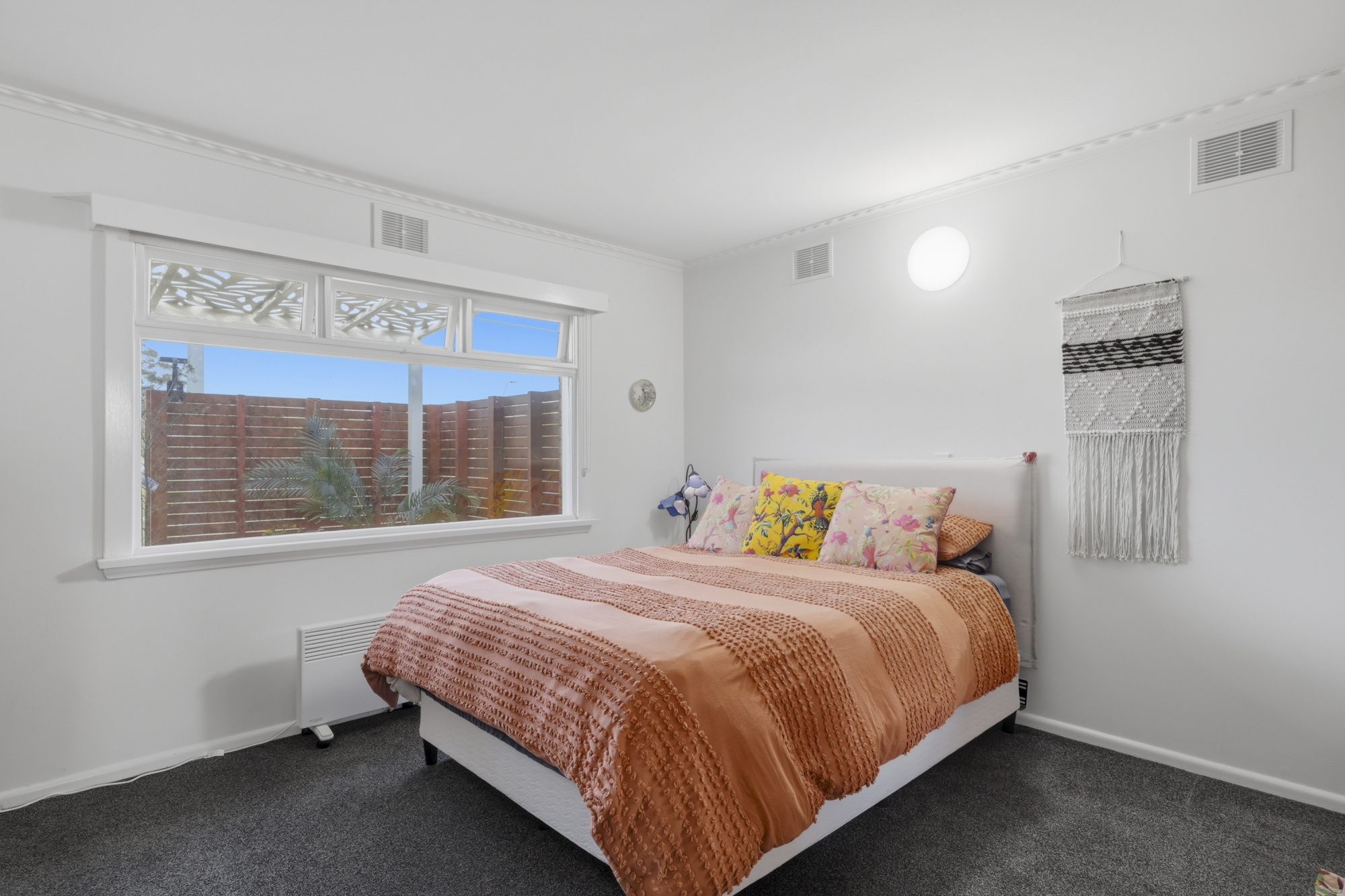 1 / 103 Macquarie Street, George Town