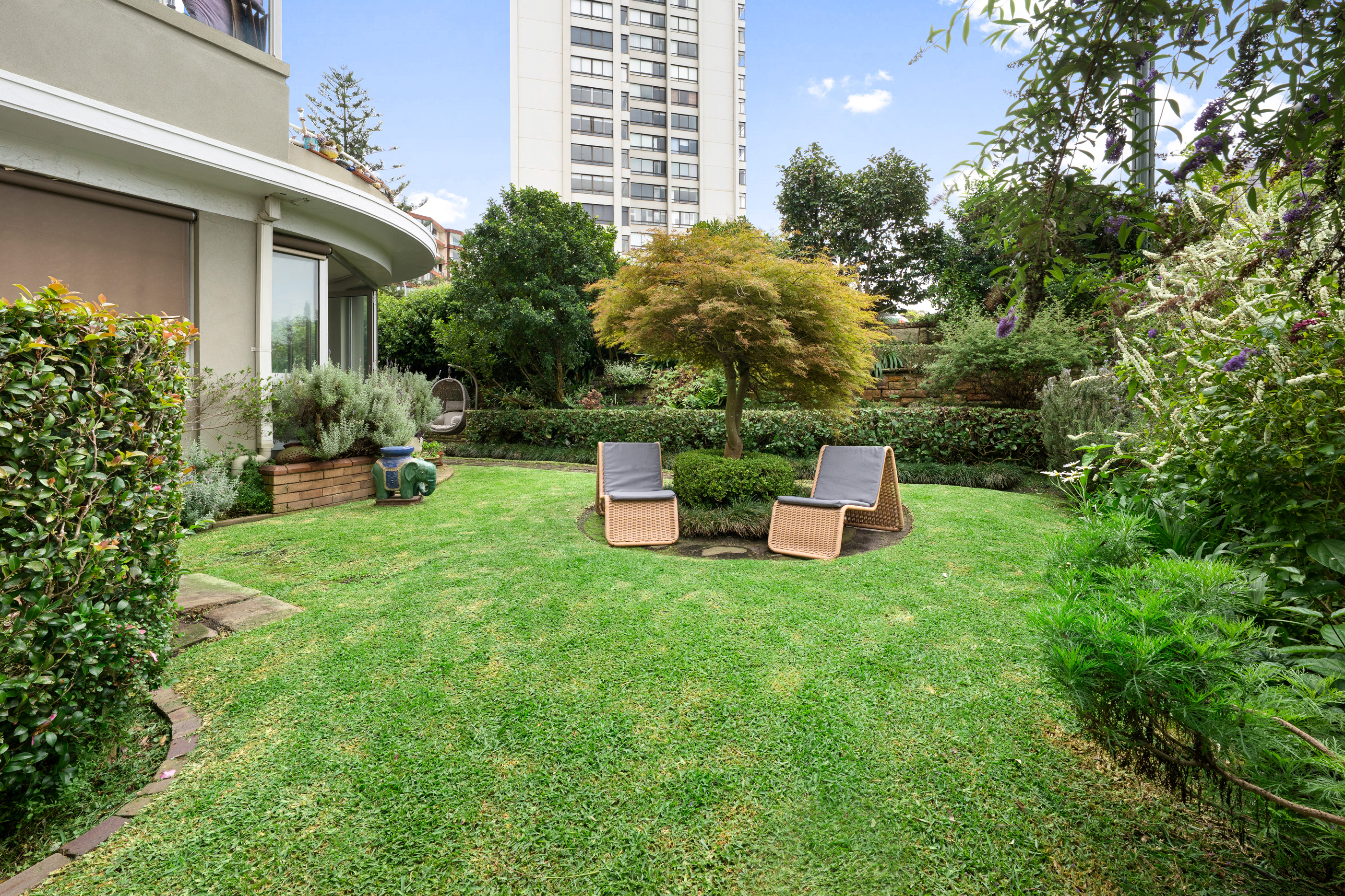 1 / 3 Eastbourne Road - Main View 14
