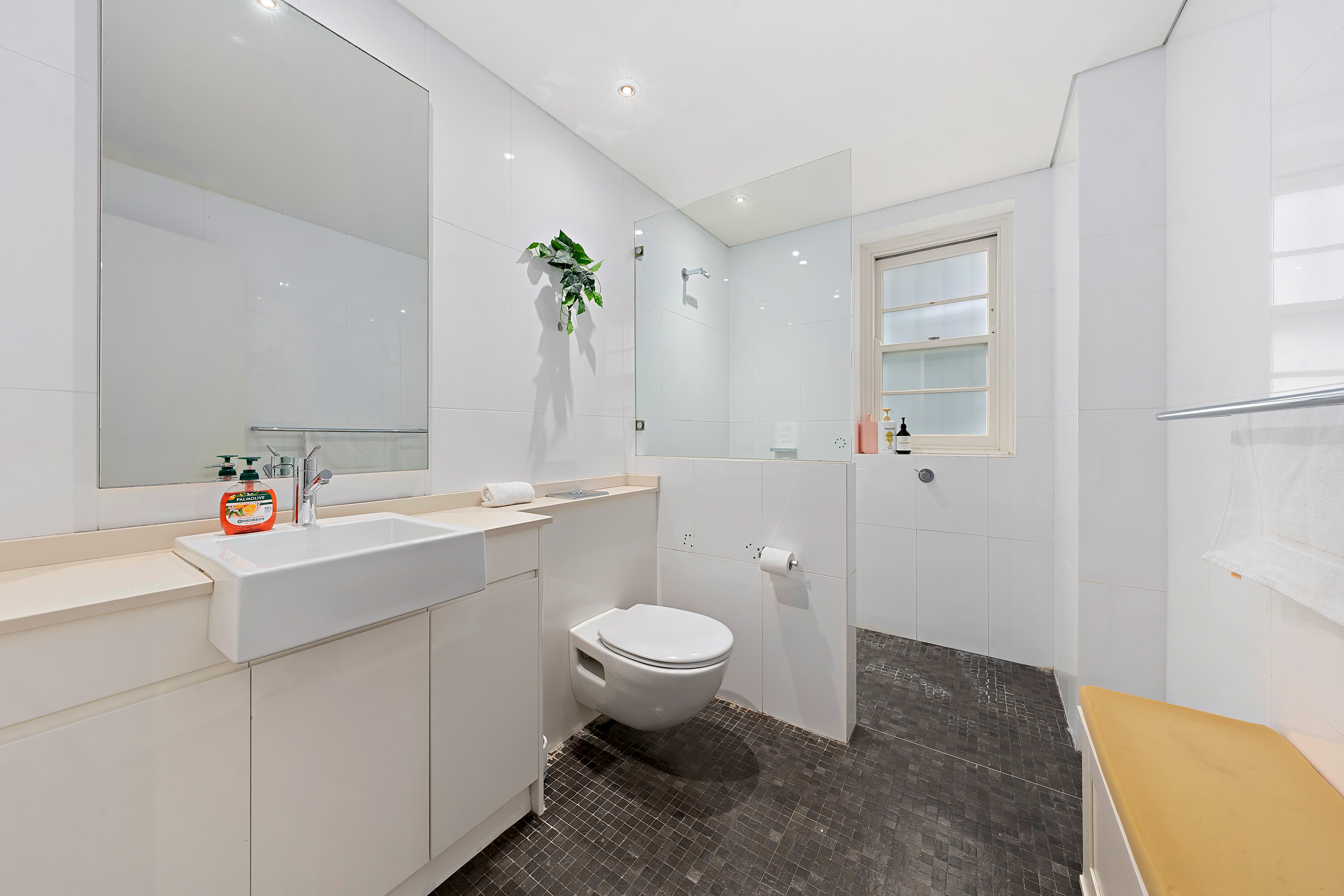 1 / 3 Eastbourne Road - Main View 13