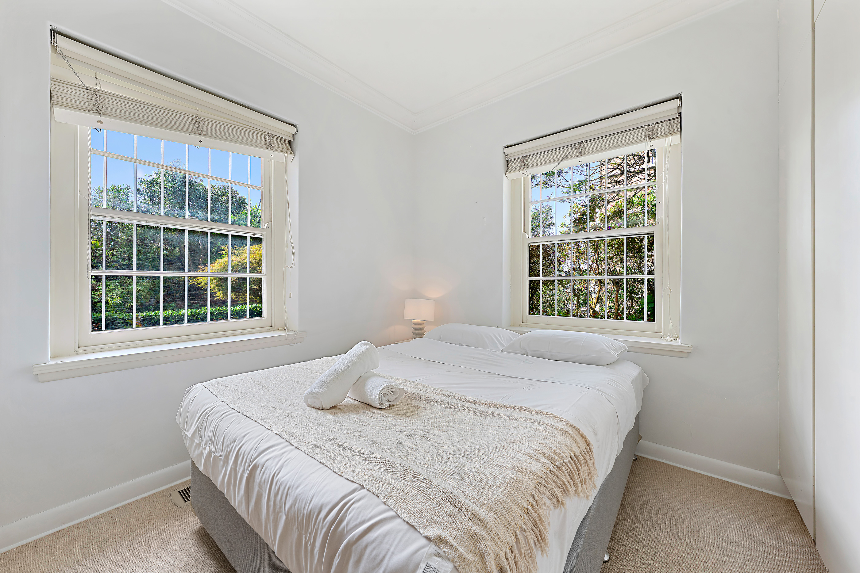 1 / 3 Eastbourne Road - Main View 6