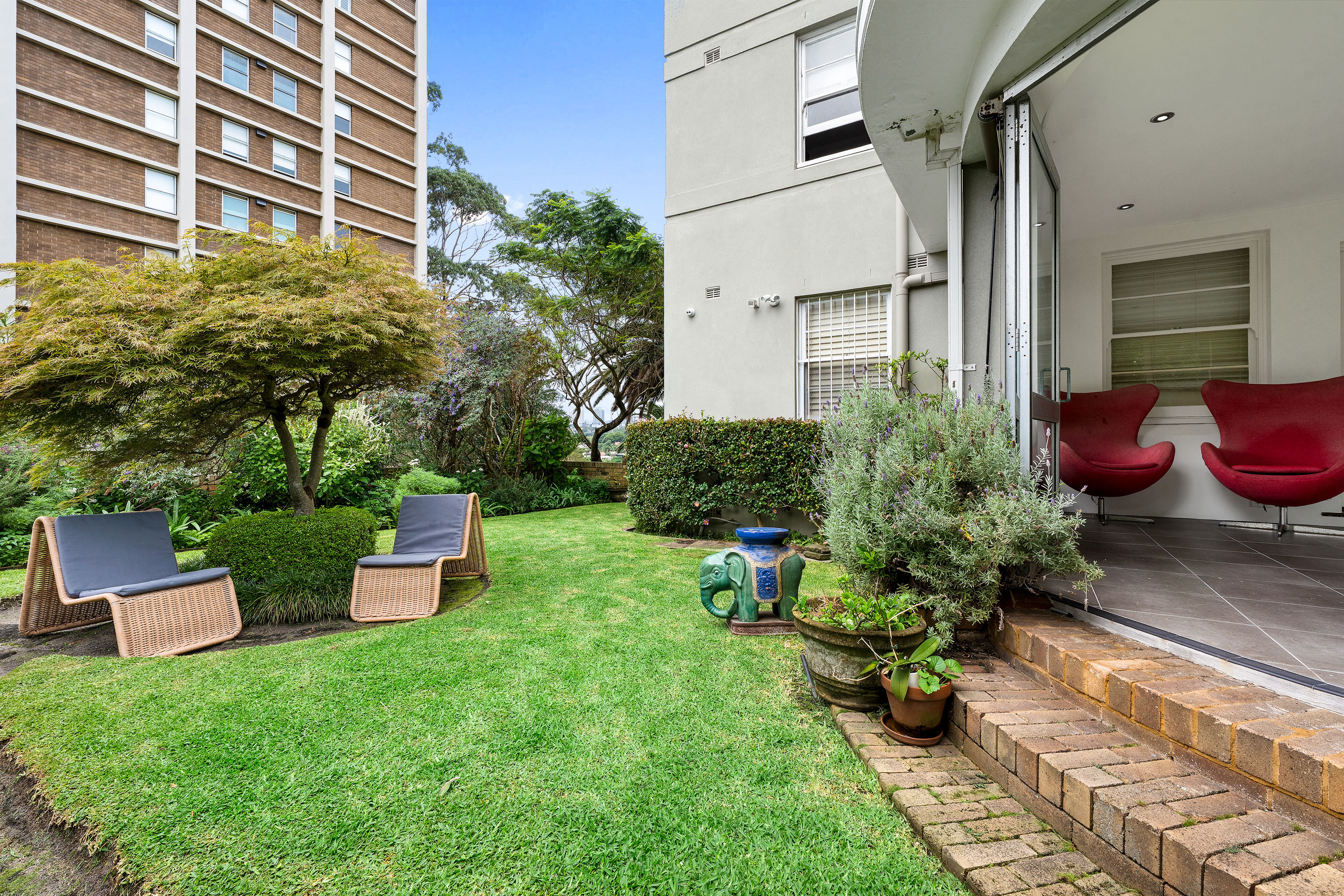 1 / 3 Eastbourne Road - Main View 15