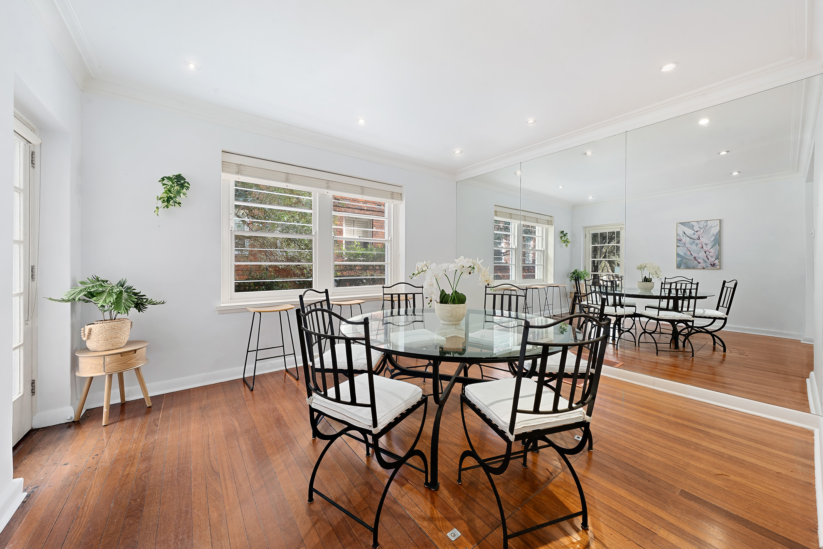 1 / 3 Eastbourne Road - Main View 3