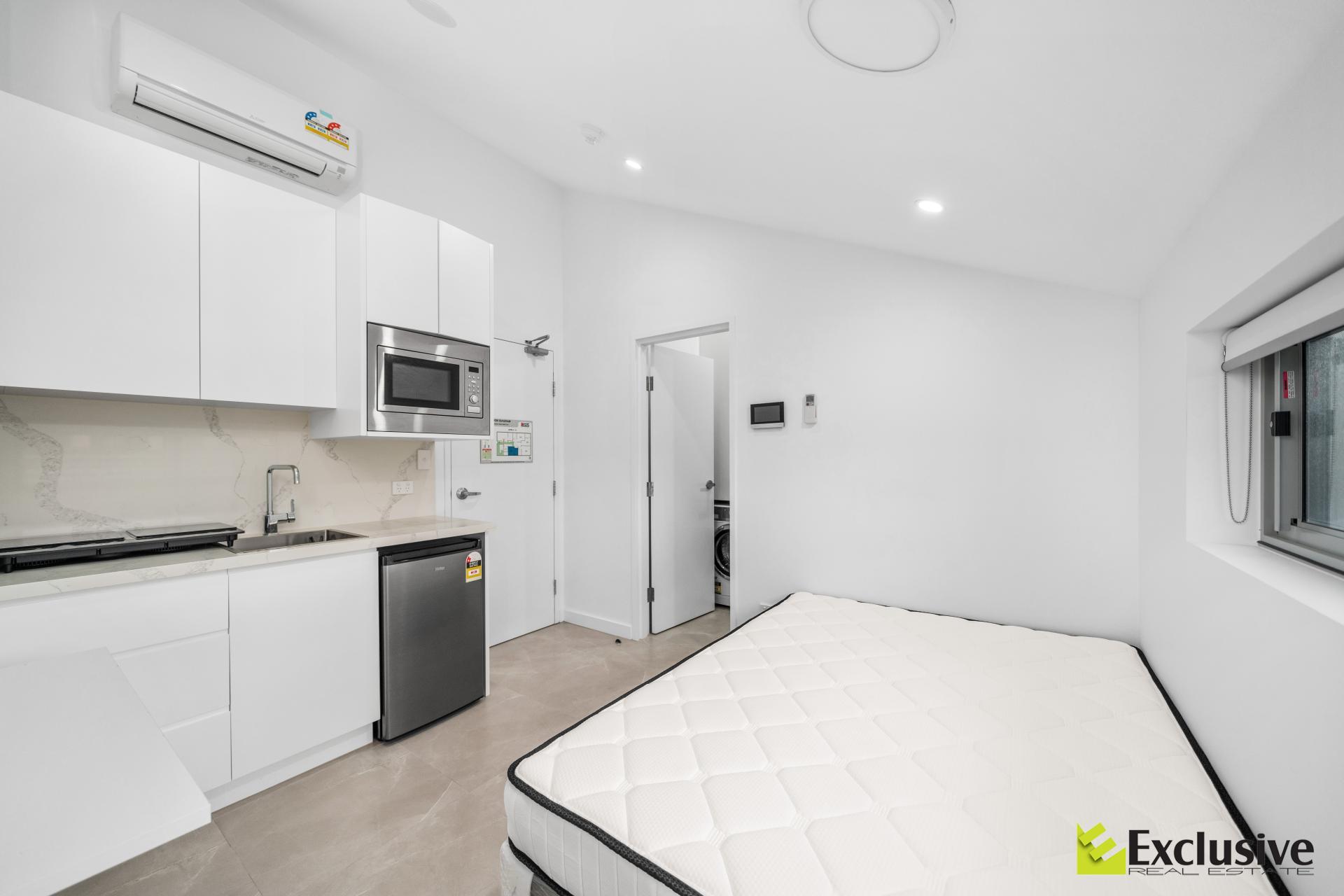 44 Henley Road, Homebush West