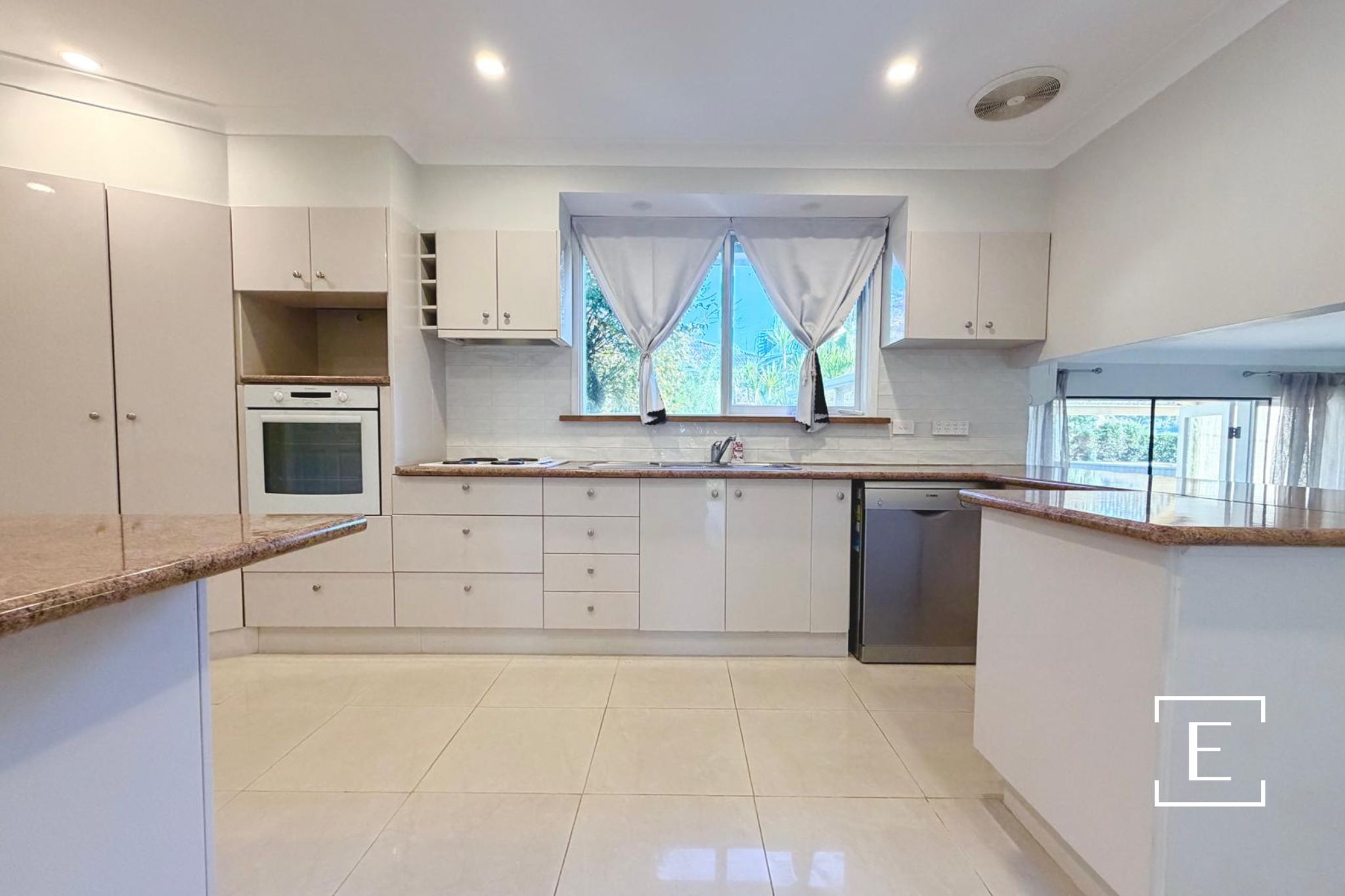 175 Caroline Chisholm Drive, Winston Hills